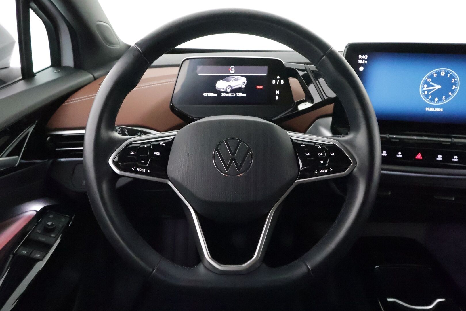 Volkswagen ID.5 2022 Pro Performance **Lämpöpumppu / Adapt.Vakkari / P.Kamera / LED-valot / Navi / Kaistavahti / KeylessGO ** - 3,99 % KORKOTARJOUS TÄHÄN AUTOON - 2x Renkaat