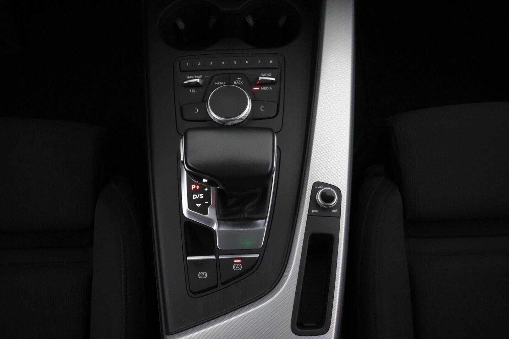 Audi A5 2019 35 TFSI Sportback Business Sport Mhev ** Webasto / Koukku / Sporttipenkit / LED ** - 2-omisteinen Suomi-auto webastolla, koukulla ja sporttipenkeillä! - HULLUT JOULUT KORKOTARJOUS 2,49% 