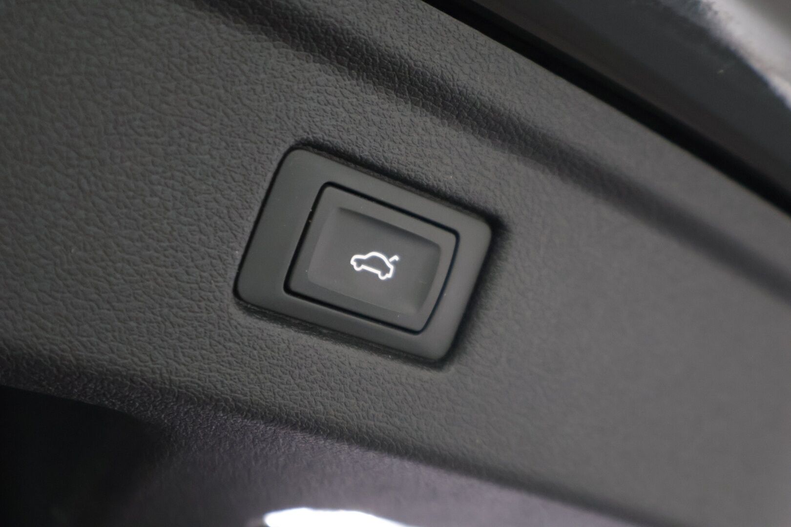 Audi A5 2019 35 TFSI Sportback Business Sport Mhev ** Webasto / Koukku / Sporttipenkit / LED ** - 2-omisteinen Suomi-auto webastolla, koukulla ja sporttipenkeillä! - HULLUT JOULUT KORKOTARJOUS 2,49% 