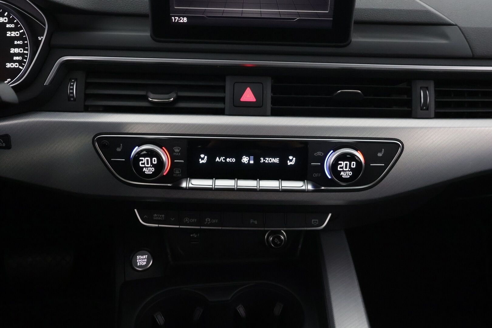 Audi A5 2019 Sportback Business 35 TFSI S-Tronic ** Juuri tehty laaja huolto! / Webasto / Koukku / Sporttipenkit / LED / Carplay ** - 2-omisteinen Suomi-auto Webastolla, Vetokoukulla ja sporttipenkeillä! Juuri kattavasti huollettu ohjelman mukaisesti!