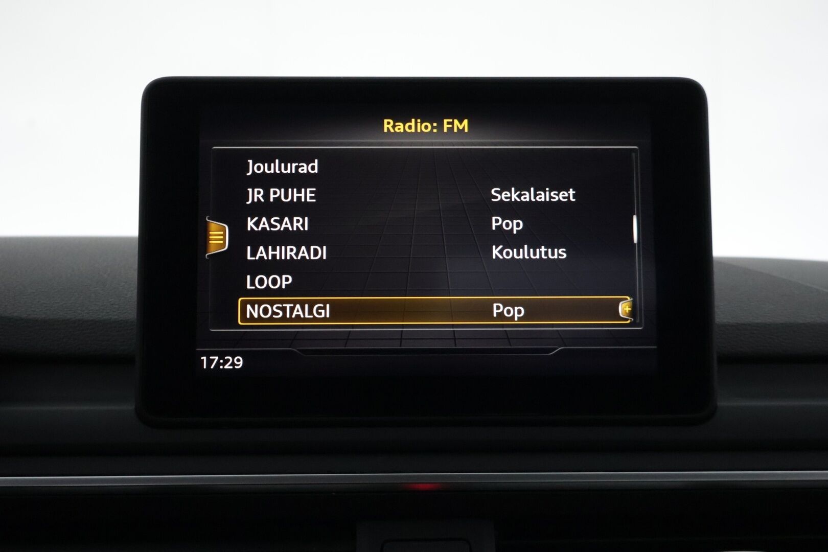 Audi A5 2019 Sportback Business 35 TFSI S-Tronic ** Juuri tehty laaja huolto! / Webasto / Koukku / Sporttipenkit / LED / Carplay ** - 2-omisteinen Suomi-auto Webastolla, Vetokoukulla ja sporttipenkeillä! Juuri kattavasti huollettu ohjelman mukaisesti!