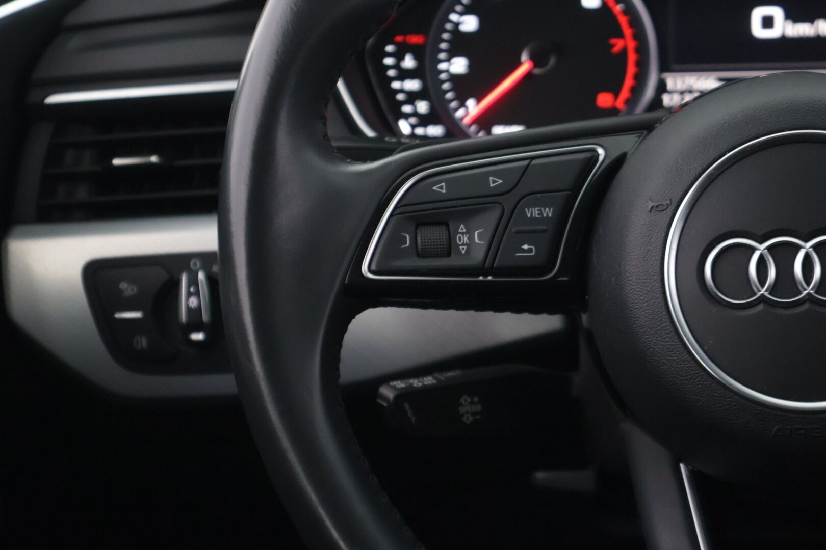 Audi A5 2019 Sportback Business 35 TFSI S-Tronic ** Juuri tehty laaja huolto! / Webasto / Koukku / Sporttipenkit / LED / Carplay ** - 2-omisteinen Suomi-auto Webastolla, Vetokoukulla ja sporttipenkeillä! Juuri kattavasti huollettu ohjelman mukaisesti!