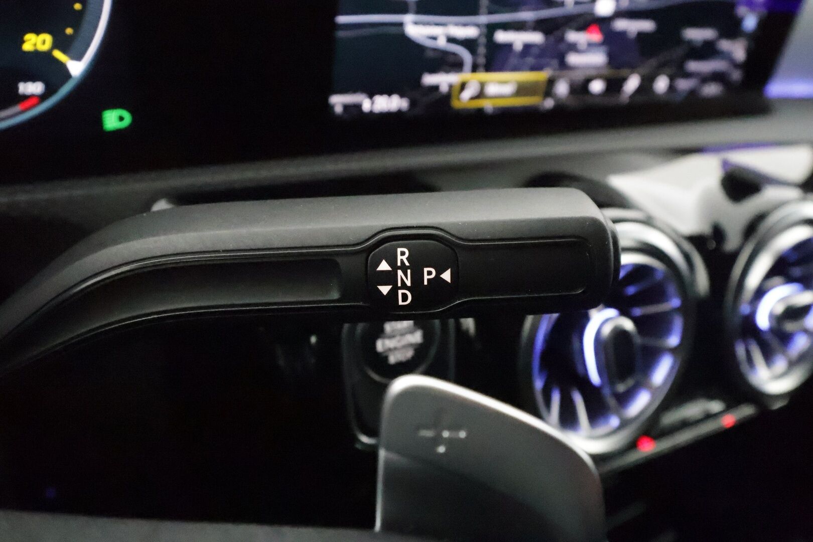 Mercedes-Benz CLA 2020 180 Shooting Brake AMG ** Widescreen / Navi / Apple&Android / Sporttipenkit / P.kamera / Sähköluukku / Vakkari / Keyless - 3,99 % KORKOTARJOUS TÄHÄN AUTOON - Nahka-alcantara sisusta / 2x renkaat / Lohkolämmitin 