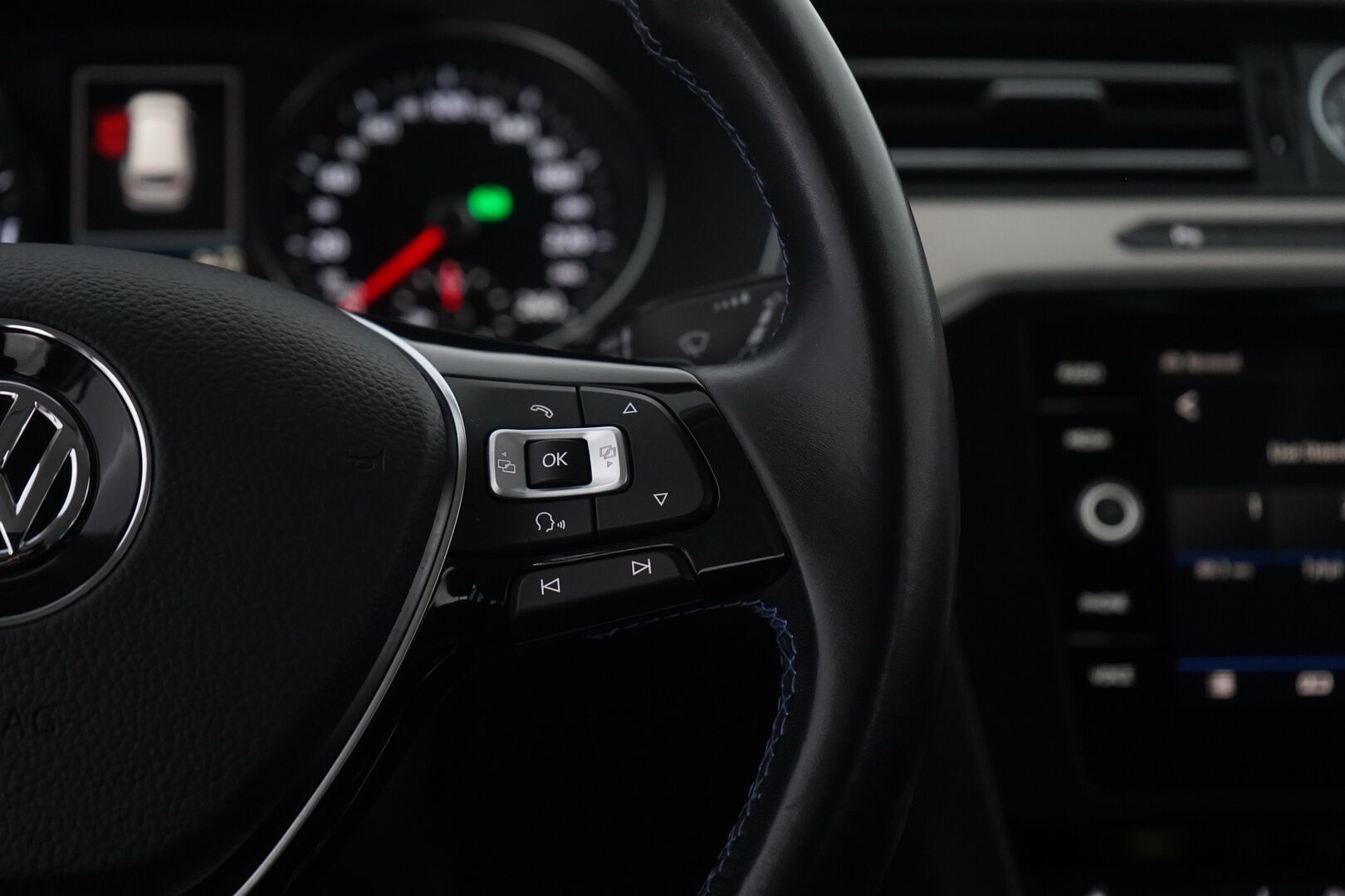 Volkswagen Passat 2018 Variant GTE Plug-In Hybrid 160 kW DSG-aut. *ACC /  P-Kamera / Nahka-Alcantara / Sähkökoukku* - KATSO KAMPANJAHINTA! / Jakohihna juuri vaihdettu / Hyvin huollettu / Kahdet renkaat alumiinivanteilla - HULLUT VÄLIPÄIVÄT KORKOTARJOUS 2,49%