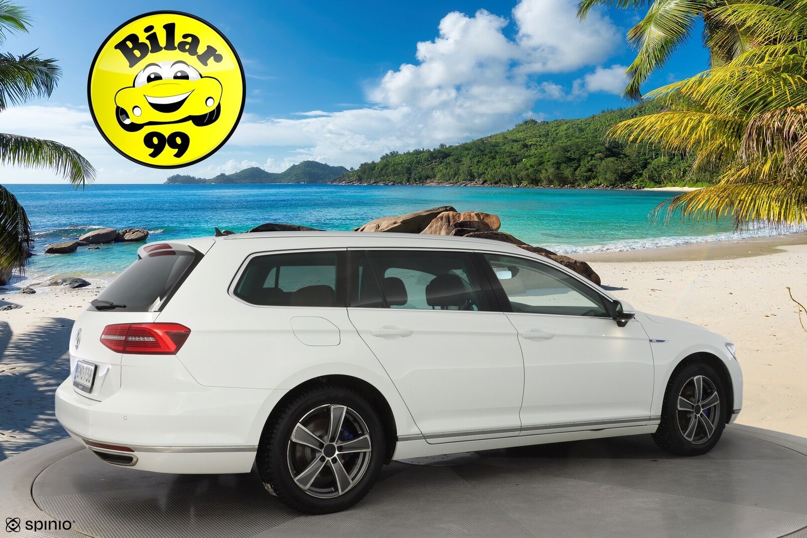 Volkswagen Passat 2018 Variant GTE Plug-In Hybrid 160 kW DSG-aut. *ACC /  P-Kamera / Nahka-Alcantara / Sähkökoukku* - KATSO KAMPANJAHINTA! / Jakohihna juuri vaihdettu / Hyvin huollettu / Kahdet renkaat alumiinivanteilla - Osta nyt, maksa vasta ensi vuonna