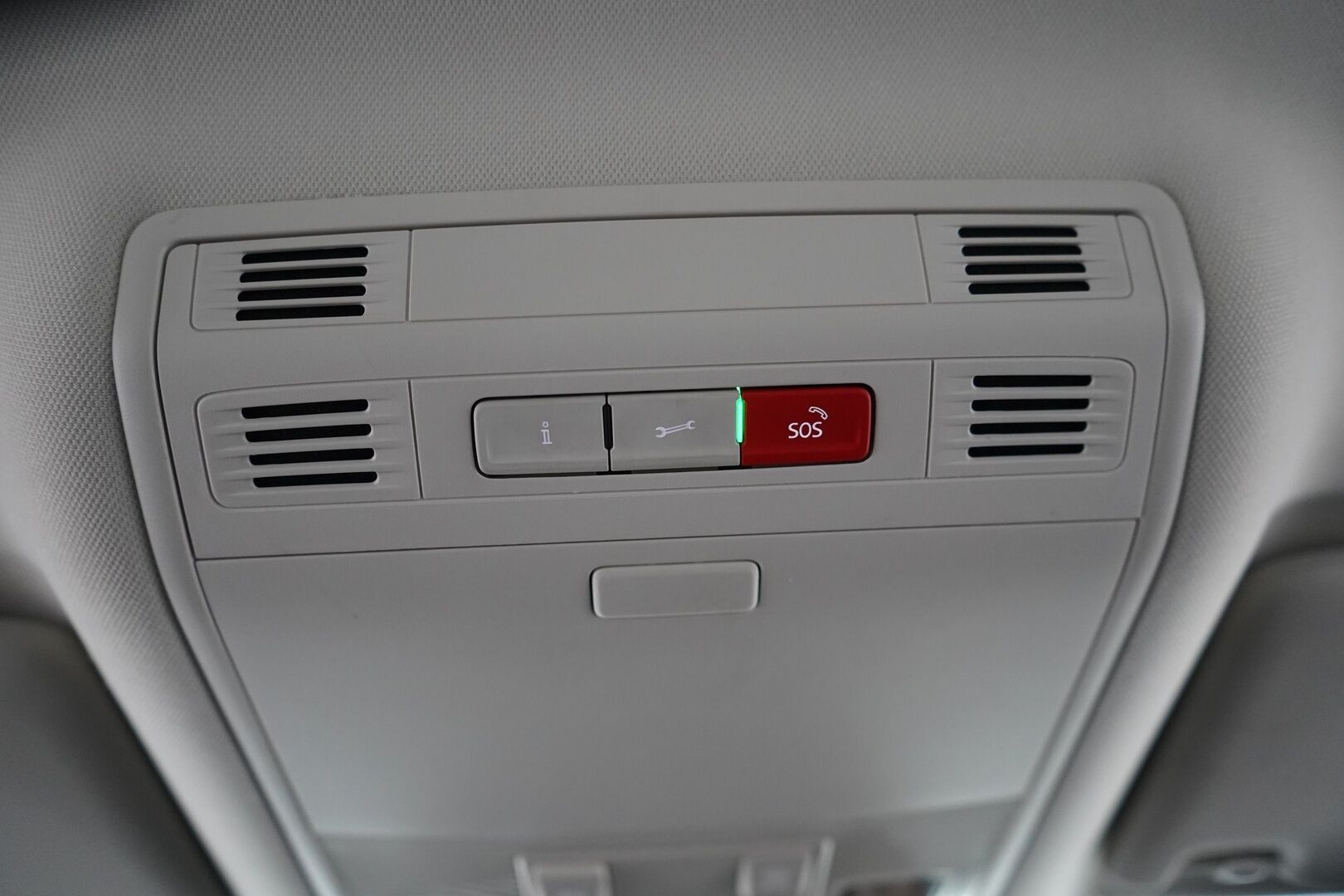 Volkswagen Passat 2017 Variant GTE Plug-In Hybrid 160 kW DSG-aut. *ACC / Digimittaristo /  P-Kamera / Nahka-Alcantara / Sähkökoukku* - Jakohihna juuri vaihdettu / Hyvin huollettu / Kahdet renkaat alumiinivanteilla