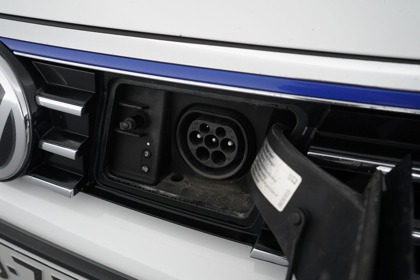 Volkswagen Passat 2018 Variant GTE Plug-In Hybrid 160 kW DSG-aut. *ACC /  P-Kamera / Nahka-Alcantara / Sähkökoukku* - KATSO KAMPANJAHINTA! / Jakohihna juuri vaihdettu / Hyvin huollettu / Kahdet renkaat alumiinivanteilla - HULLUT VÄLIPÄIVÄT KORKOTARJOUS 2,49%