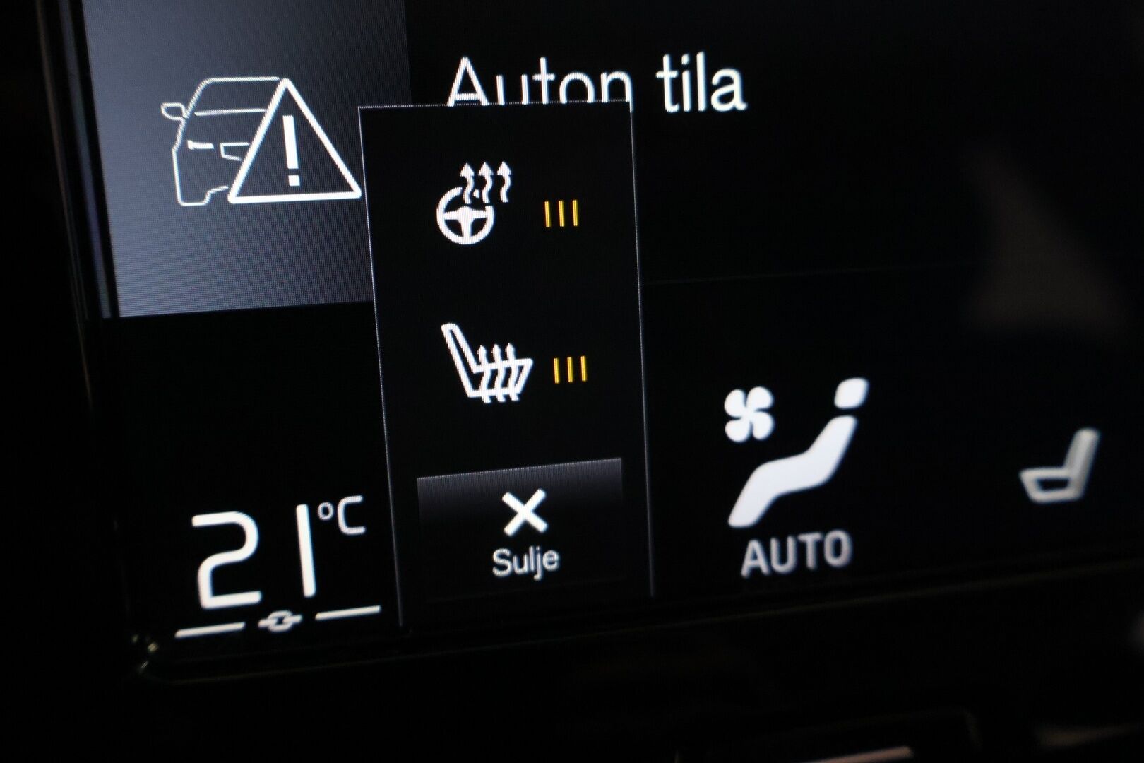 Volvo V60 2019 D3 Momentum *Webasto / ACC / Pilot assist / Peruutuskamera / VOC / Navigointi / Led-ajovalot* - *2x Renkaat & Vanteet / Merkkihuoltohistoria / Vähän ajettu* - HULLUT AVAJAISHULINAT KORKOTARJOUS 3,29 %