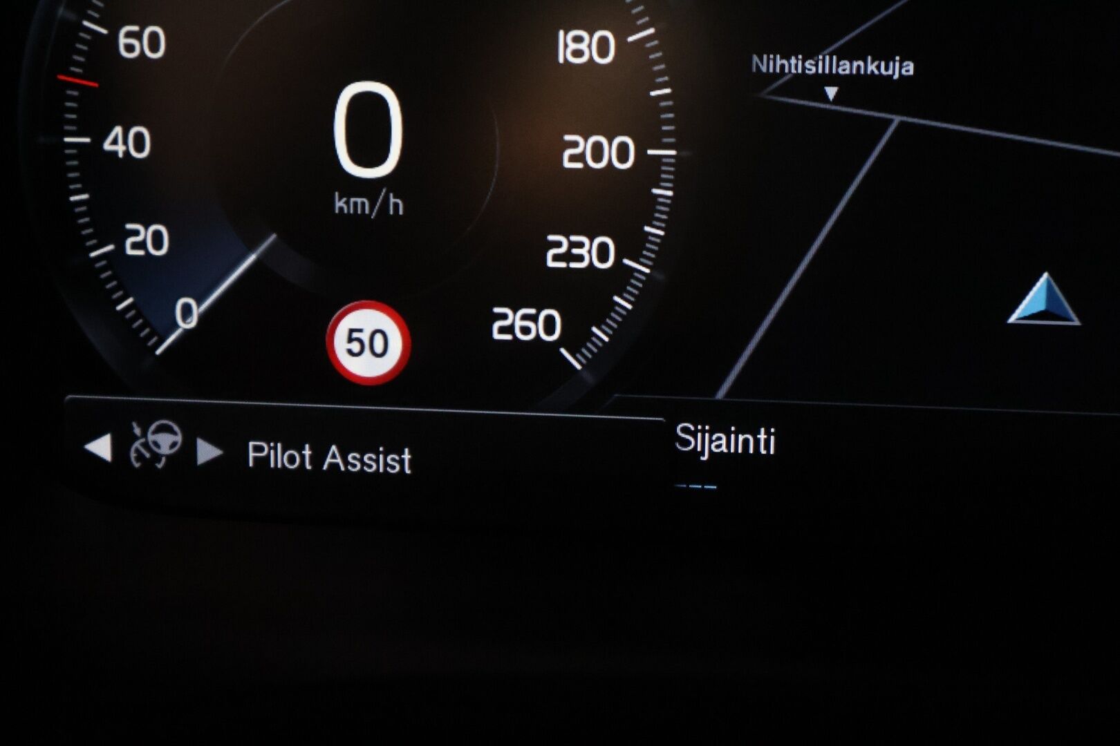 Volvo V60 2019 D3 Momentum Aut. - *Webasto | ACC | Pilot assist | Peruutuskamera | VOC | Navigointi | Led-ajovalot | 2x Renkaat & Vanteet | Merkkihuoltohistoria | Vähän ajettu*