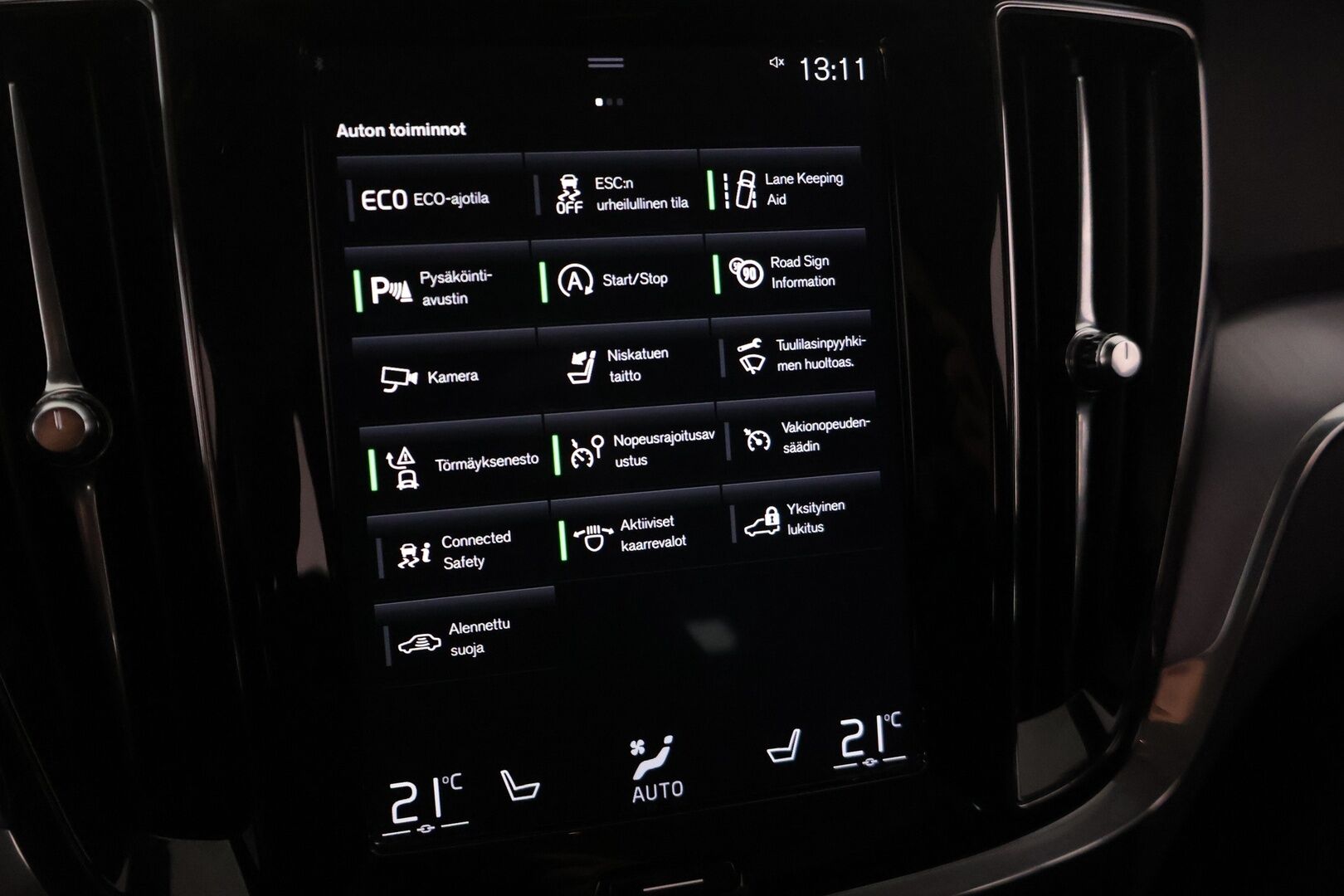 Volvo V60 2019 D3 Momentum Aut. - *Webasto | ACC | Pilot assist | Peruutuskamera | VOC | Navigointi | Led-ajovalot | 2x Renkaat & Vanteet | Merkkihuoltohistoria | Vähän ajettu*