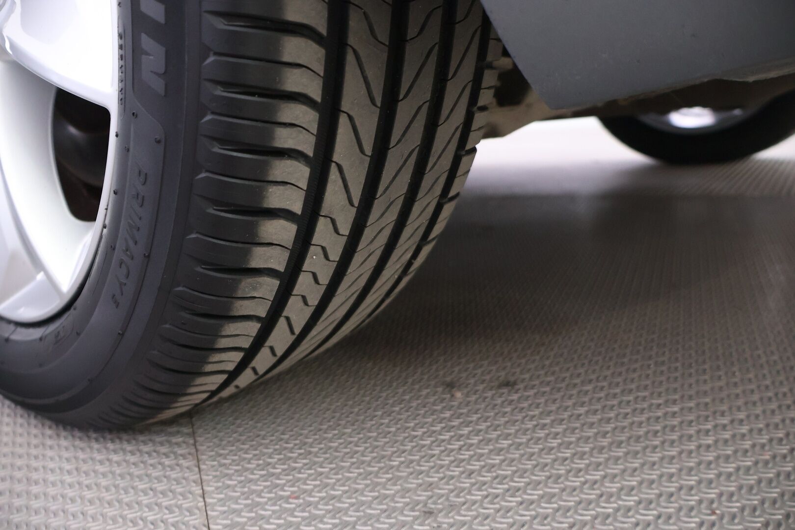 Volvo V60 2019 D3 Momentum *Webasto / ACC / Pilot assist / Peruutuskamera / VOC / Navigointi / Led-ajovalot* - *2x Renkaat & Vanteet / Merkkihuoltohistoria / Vähän ajettu* - HULLUT AVAJAISHULINAT KORKOTARJOUS 3,29 %