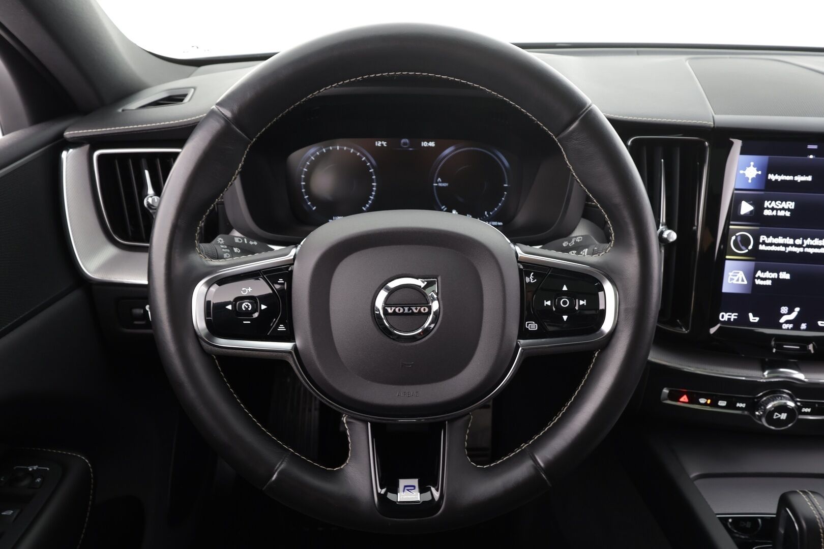Volvo XC60 2020 T8 TwE AWD R-Design aut * ACC / P.kamera / Full LED / Navi / Muistipenkki / Panorama / Webasto / Koukku / BLIS * - Suomi-auto / Kahdet renkaat aluvanteilla / Merkkihuollettu
