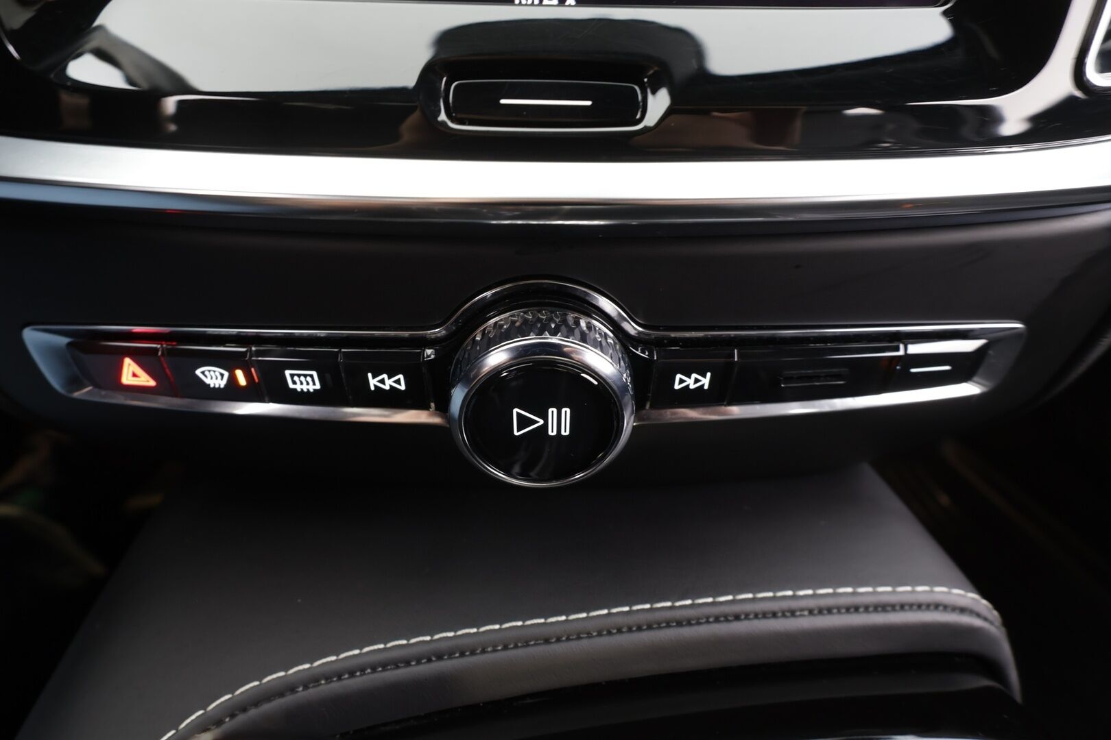 Volvo S60 2020 T8 TwE AWD Business R-Design aut * H&K / Webasto / Koukku / ACC / Full-LED / P.Kamera / Sportpenkki Muistipenkki * - Suomi-auto / 2x Latauskaapelit / Kahdet Renkaat - HULLUT BLACKWEEK JATKOT - KORKOTARJOUS 2,49%