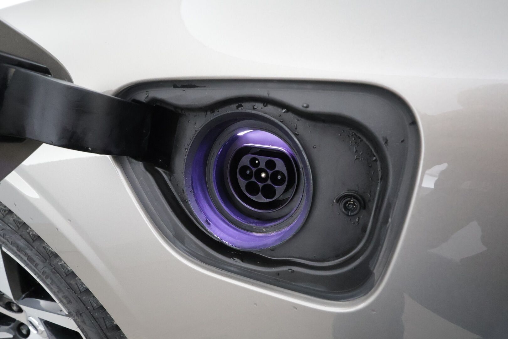 Volvo S60 2020 T8 TwE AWD Business R-Design aut * H&K / Webasto / Koukku / ACC / Full-LED / P.Kamera / Sportpenkki Muistipenkki * - Suomi-auto / 2x Latauskaapelit / Kahdet Renkaat - HULLUT BLACKWEEK JATKOT - KORKOTARJOUS 2,49%