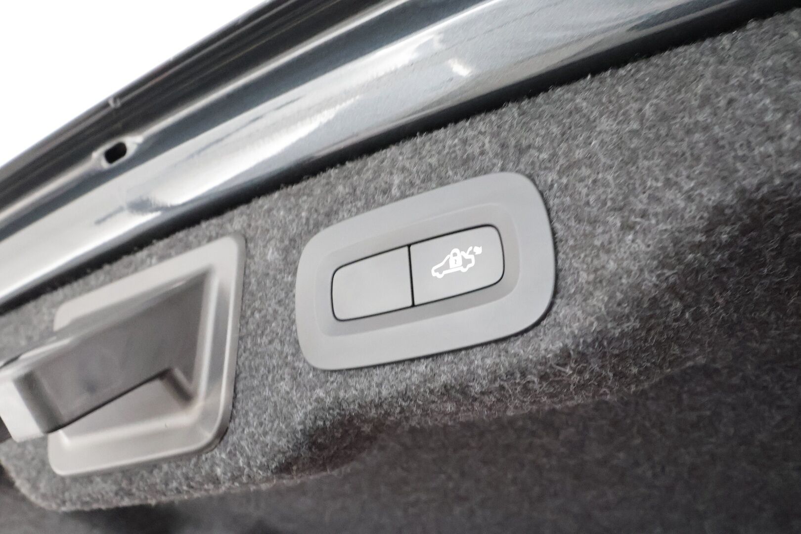 Volvo S60 2020 T8 TwE AWD Business Inscription aut * Webasto / Adapt.Vakkari / Nahkasisusta / Navi / Muistipenkki / KeylessGo / P.Tutkat - Akku kuntotarkastettu / Suomi-auto / Kahdet renkaat aluvanteilla