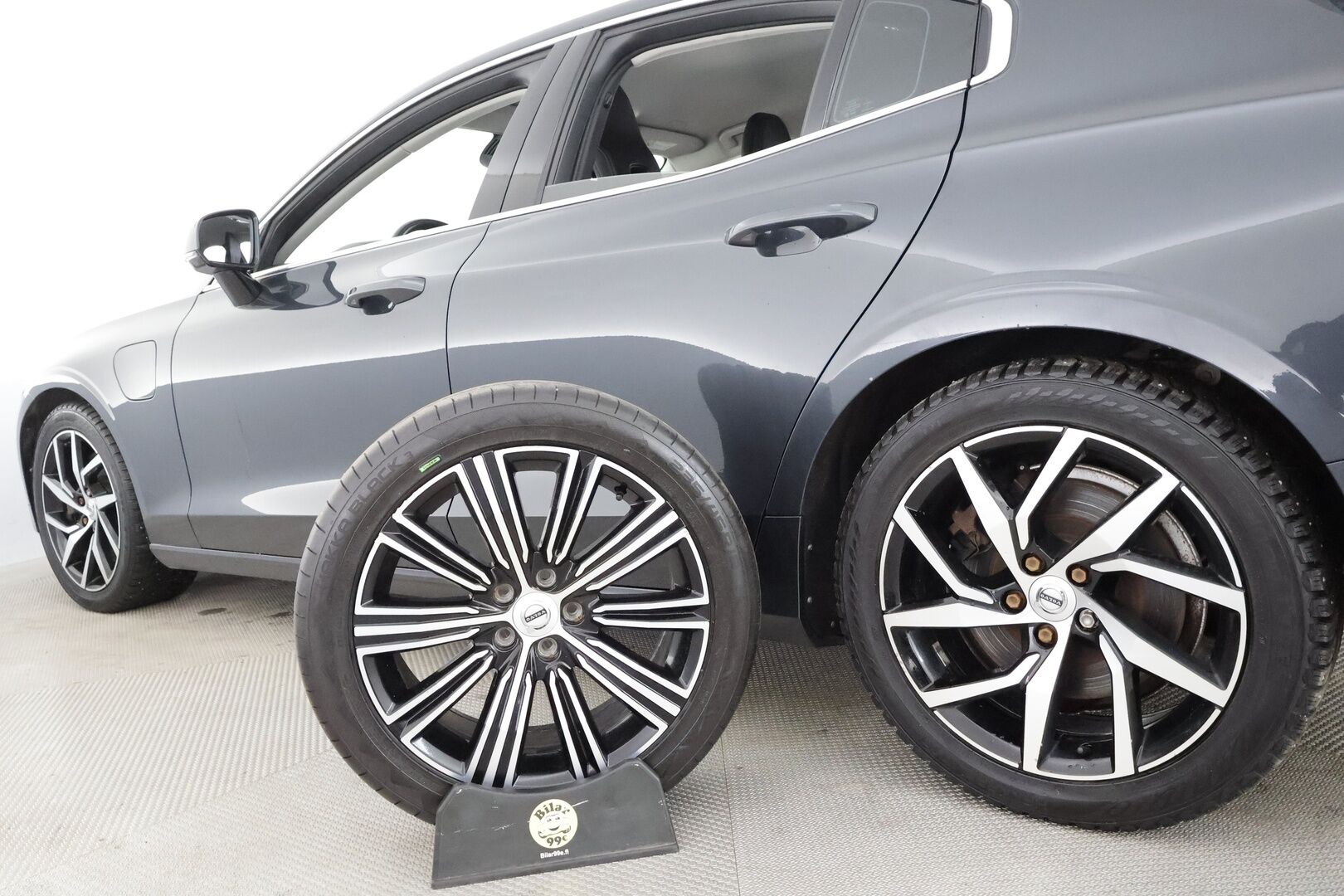 Volvo S60 2020 T8 TwE AWD Business Inscription aut * ACC / P.tutkat / Webasto / LED / Navi / Muistipenkki / Nahat / KeylessGo * - Suomi-auto / Kahdet renkaat aluvanteilla - HULLU BLACKWEEK KORKOTARJOUS 2,49%