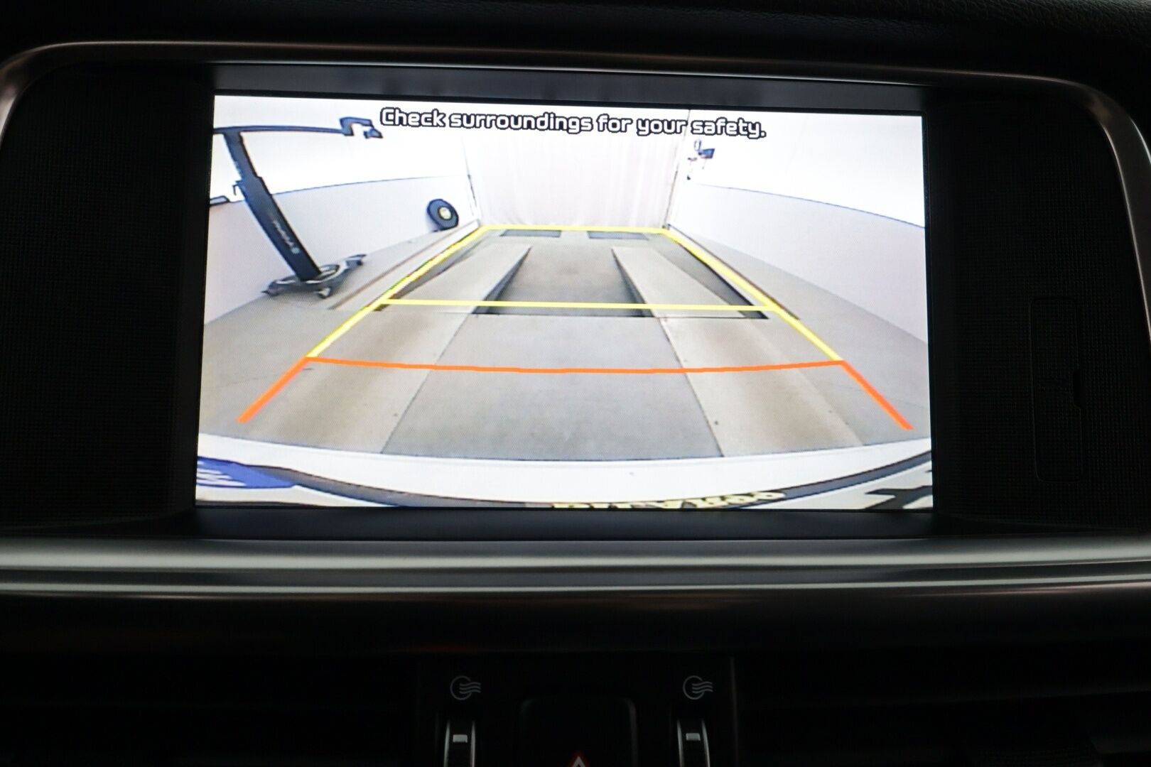 Kia Optima 2018 2,0 GDI PHEV Business Premium SW A/T - Adapt.vakkari / H&K / P.kamera / Tuuletetut nahkapenkit / Keyless / Apple&Android / Navi!