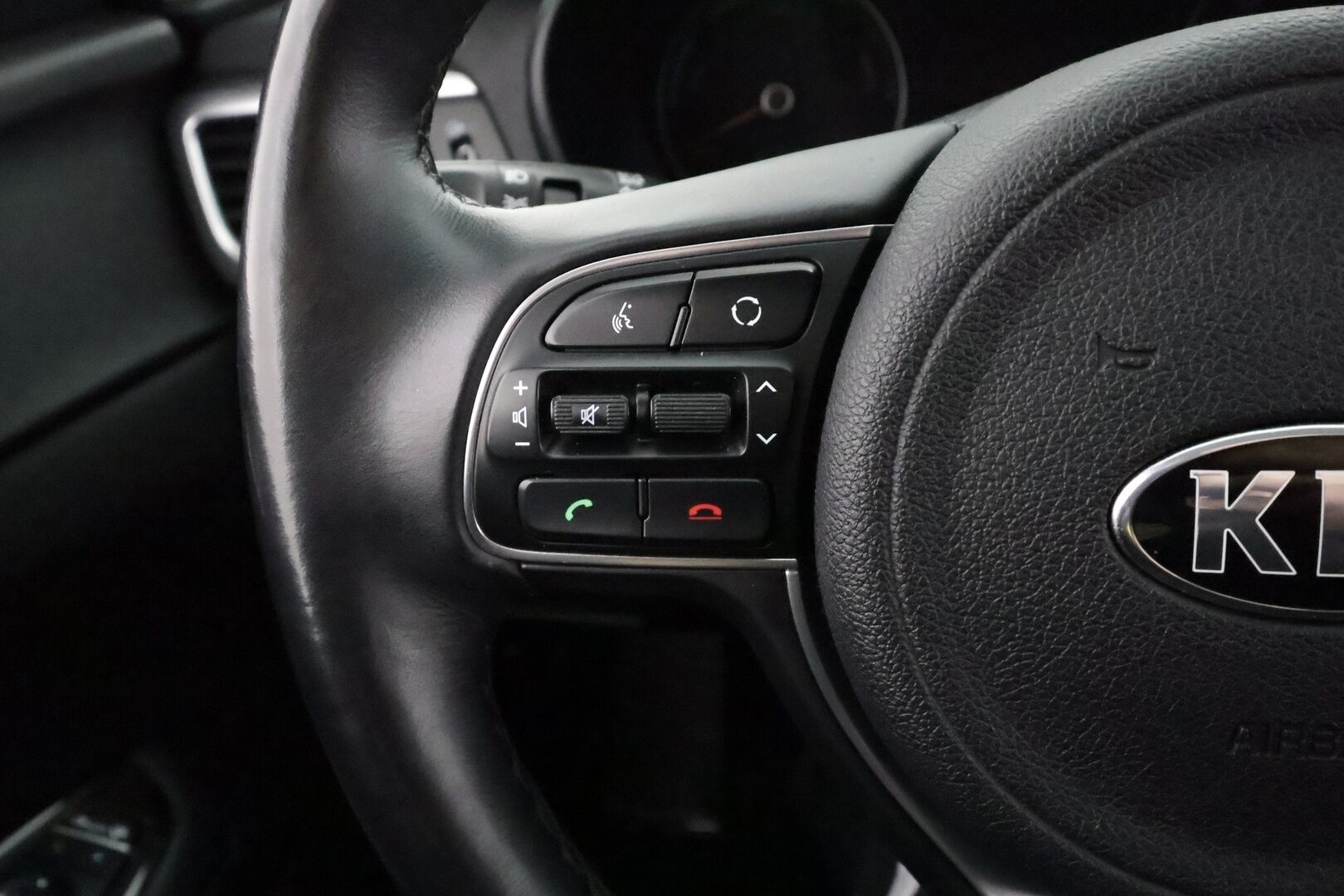 Kia Optima 2018 2,0 GDI PHEV Business Premium SW A/T - | ACC | Ilm. sähkönahat | Muistipenkki | Harman/Kardon | P.kamera | Lämm. ratti | Lane Assist | LED | Apple & Android | Navi | - KORKO VAIN 3,99 %