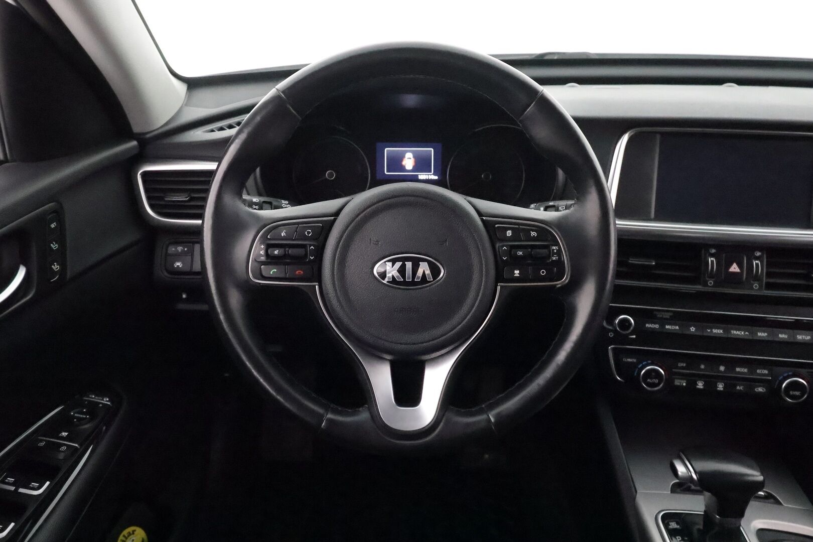 Kia Optima 2018 2,0 GDI PHEV Business Premium SW A/T - Adapt.vakkari / H&K / P.kamera / Tuuletetut nahkapenkit / Keyless / Apple&Android / Navi!