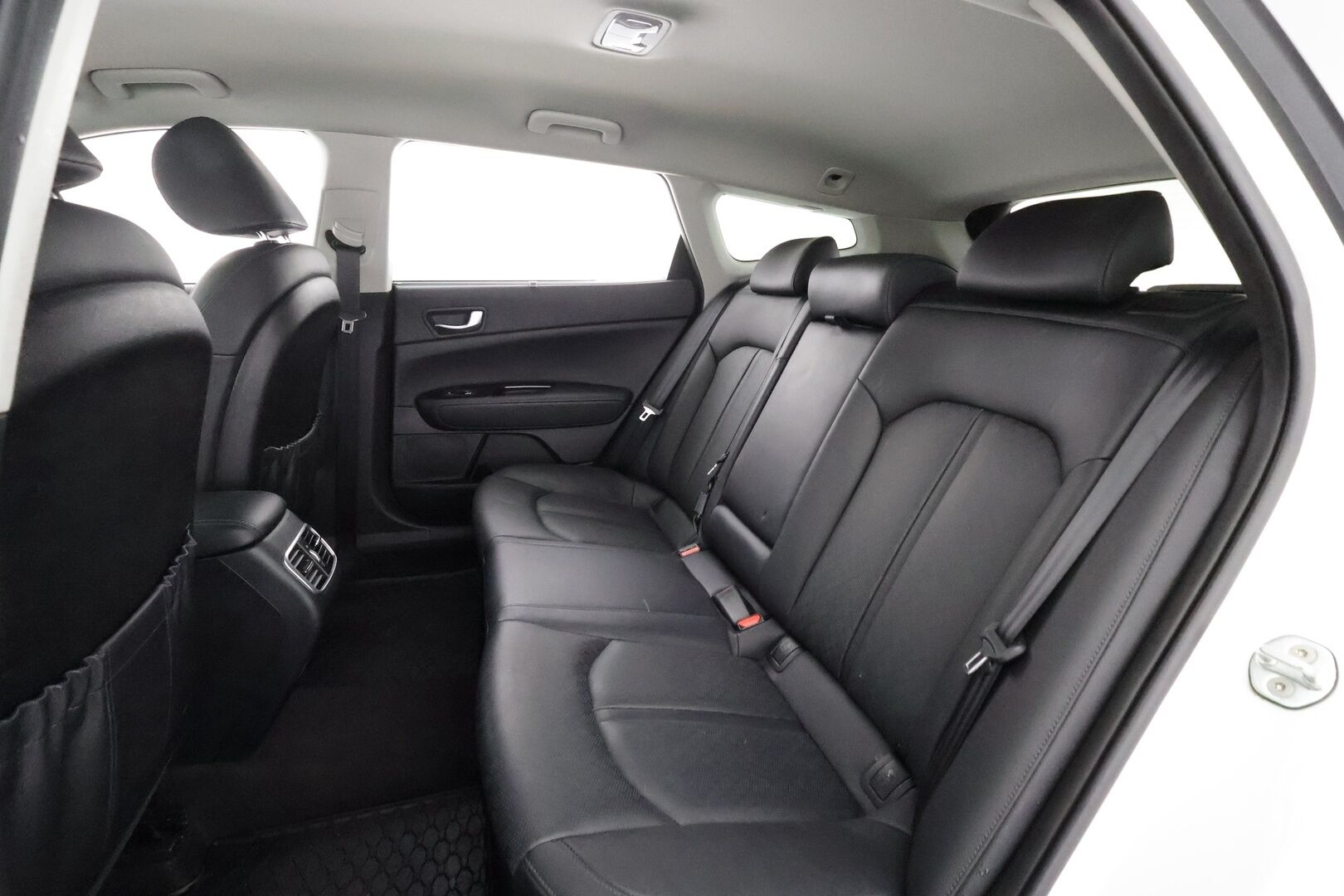 Kia Optima 2018 2,0 GDI PHEV Business Premium SW A/T - | ACC | Ilm. sähkönahat | Muistipenkki | Harman/Kardon | P.kamera | Lämm. ratti | Lane Assist | LED | Apple & Android | Navi | - KORKO VAIN 3,99 %
