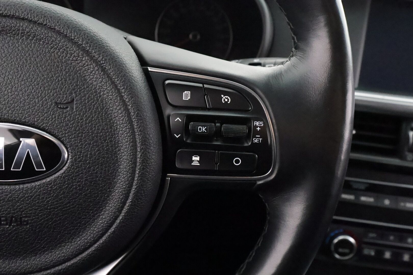 Kia Optima 2018 2,0 GDI PHEV Business Premium SW A/T - | ACC | Ilm. sähkönahat | Muistipenkki | Harman/Kardon | P.kamera | Lämm. ratti | Lane Assist | LED | Apple & Android | Navi | - KORKO VAIN 3,99 %