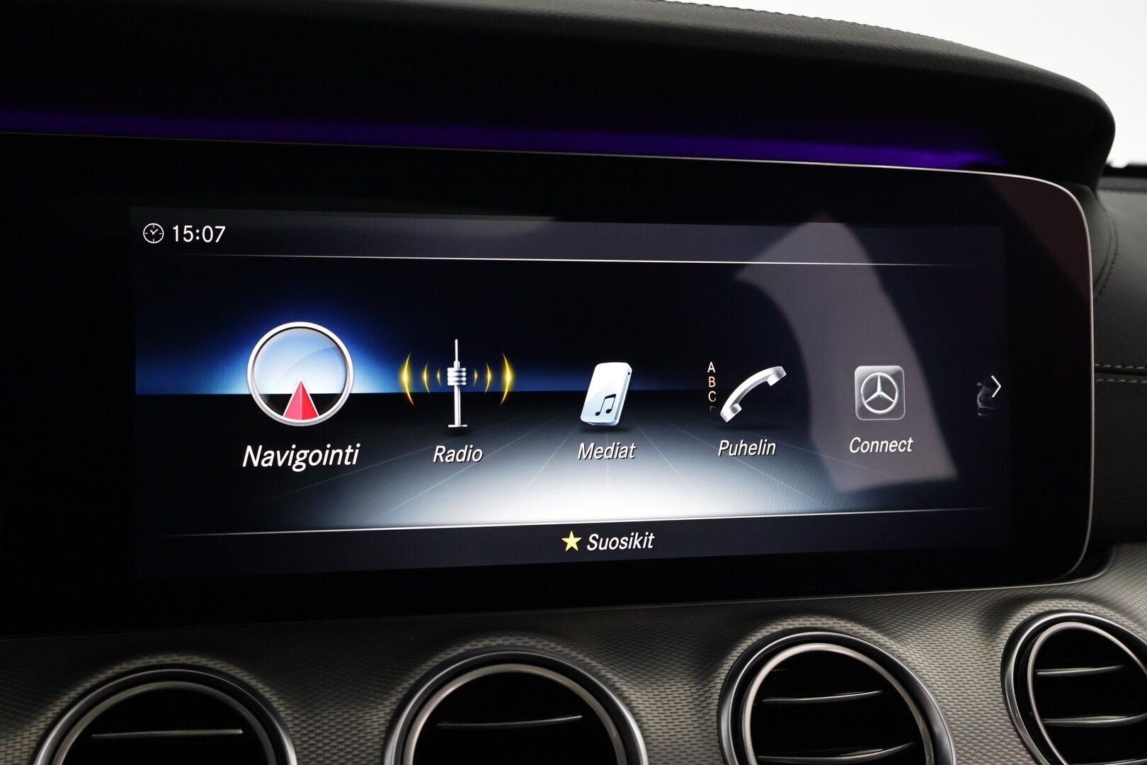 Mercedes-Benz E 2018 220d T A Premium Business AMG - Webasto | Burmester | HUD | Panorama | 360° | Widescreen | Muistipenkit | Multibeam LED | Vetokoukku | Supervarusteet!