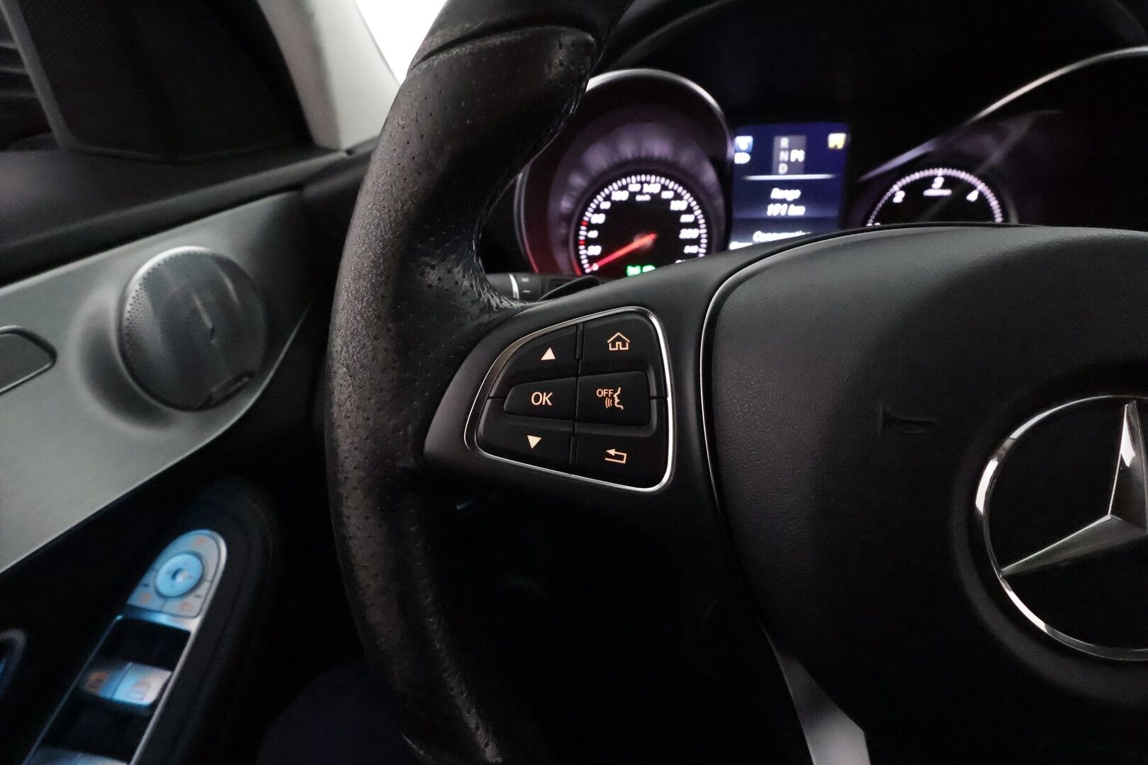 Mercedes-Benz C 2017 220d T 4MATIC 9G-Tronic *Distronic+ / Burmester / ILS-LED / P.tutkat / Navi / Puolinahat* - Kahdet renkaat aluvanteilla