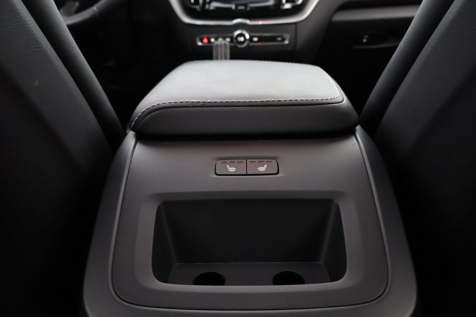 Volvo XC60 2020 T8 TwE AWD R-Design aut - Webasto | Adapt.vakkari | Harman&Kardon | Panorama | Muistipenkki | Vetokoukku | Full-LED | Peruutuskamera | Matkalla myymälään!