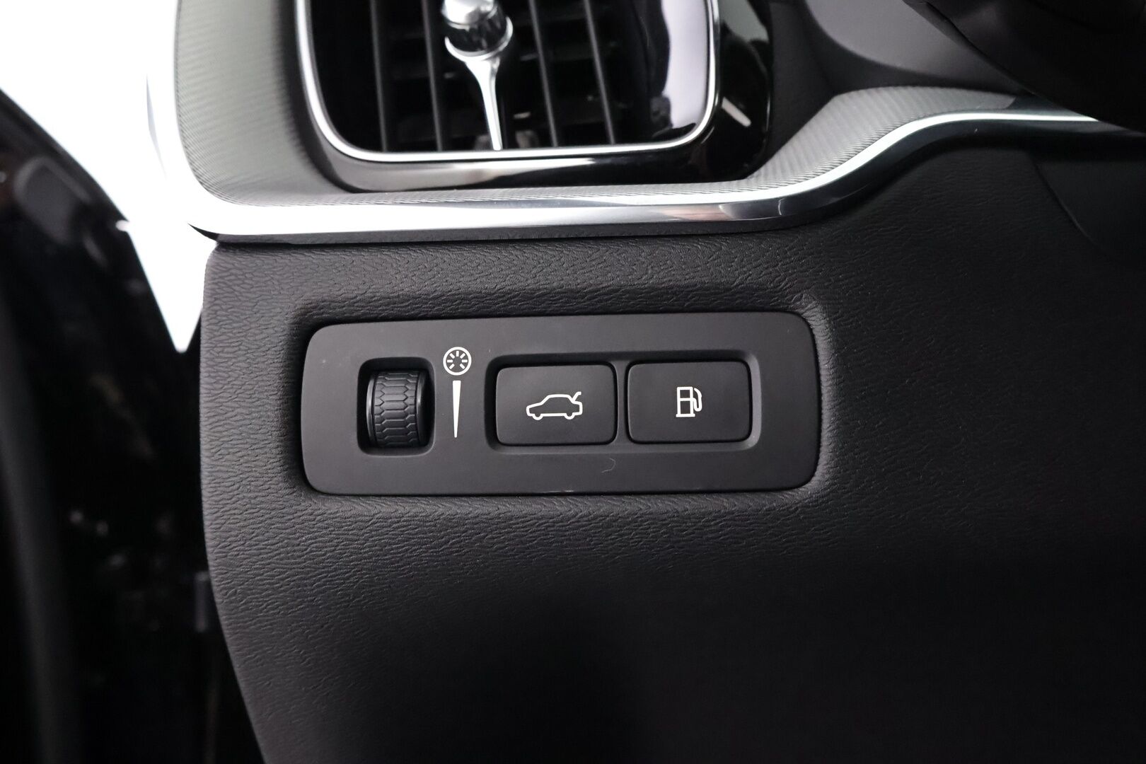 Volvo XC60 2020 T8 TwE AWD R-Design aut - Webasto | Adapt.vakkari | Harman&Kardon | Panorama | Muistipenkki | Vetokoukku | Full-LED | Peruutuskamera | Matkalla myymälään!