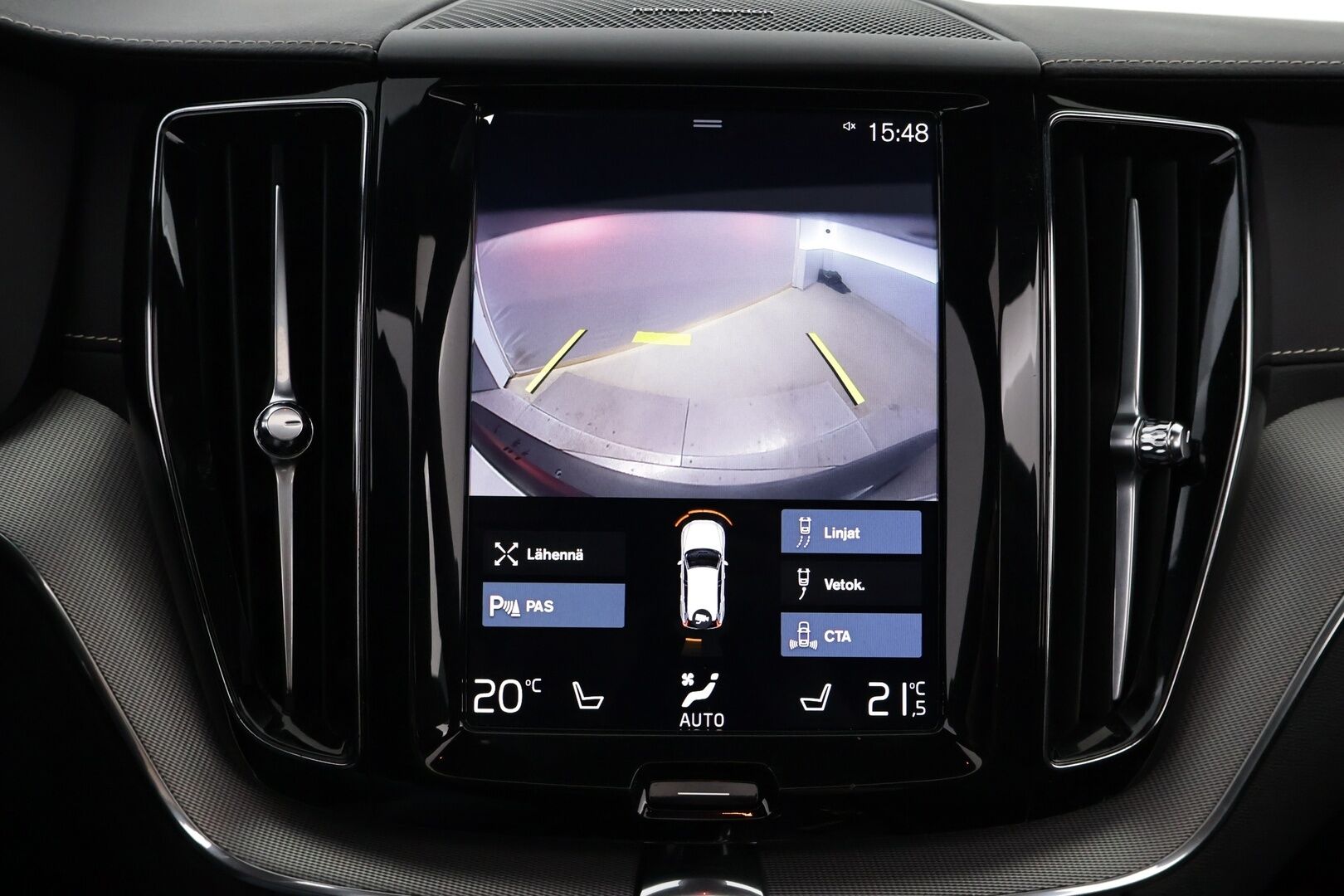 Volvo XC60 2020 T8 TwE AWD R-Design aut - Webasto | Adapt.vakkari | Harman&Kardon | Panorama | Muistipenkki | Vetokoukku | Full-LED | Peruutuskamera | Matkalla myymälään!