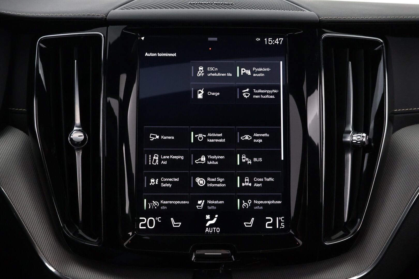 Volvo XC60 2020 T8 TwE AWD R-Design aut - Webasto | Adapt.vakkari | Harman&Kardon | Panorama | Muistipenkki | Vetokoukku | Full-LED | Peruutuskamera | Matkalla myymälään!