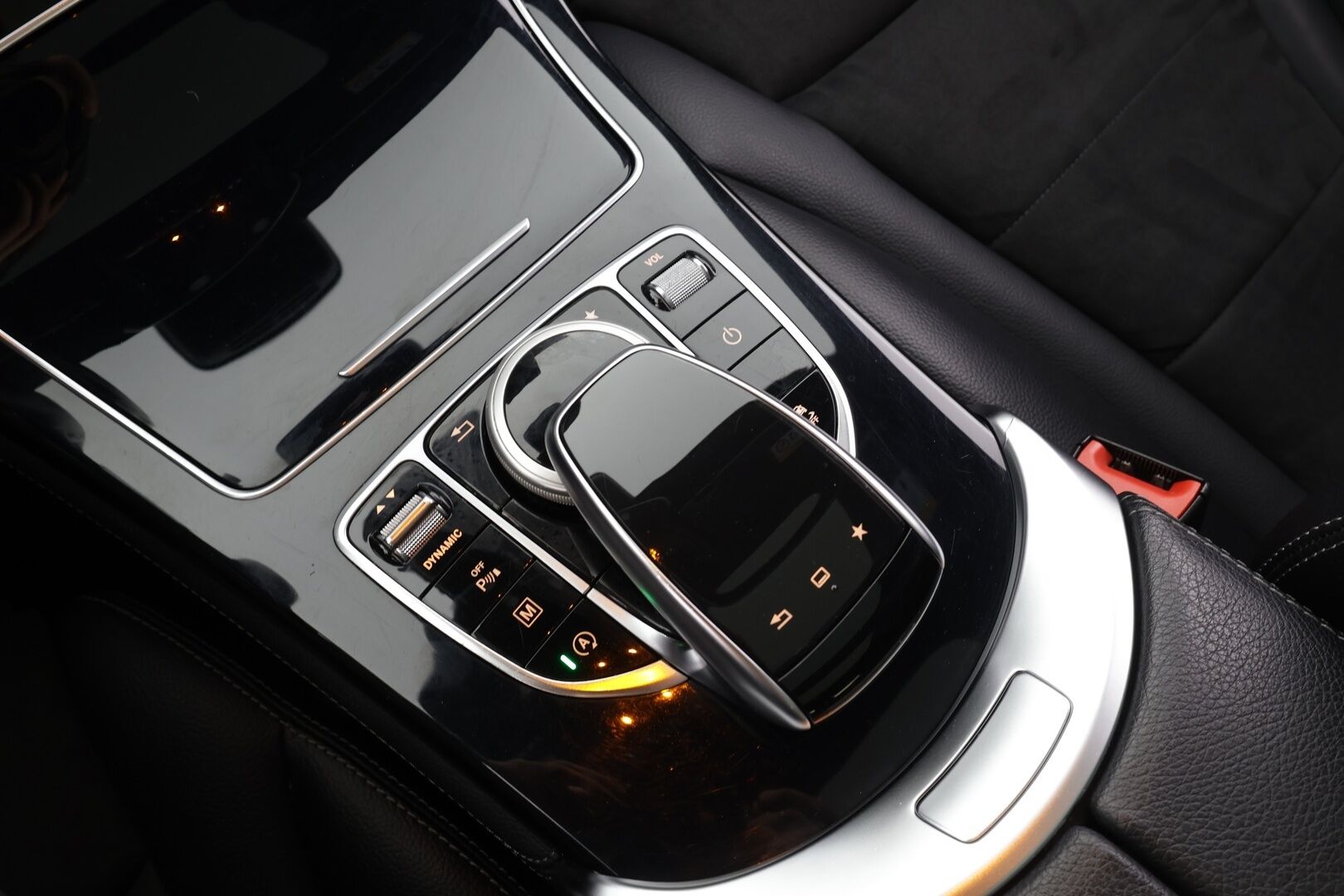 Mercedes-Benz GLC 2016 220 d 4Matic A Premium Business AMG - | Burmester | Webasto | Panorama | P.Kamera | Koukku | Osasähköt | Vakkari |