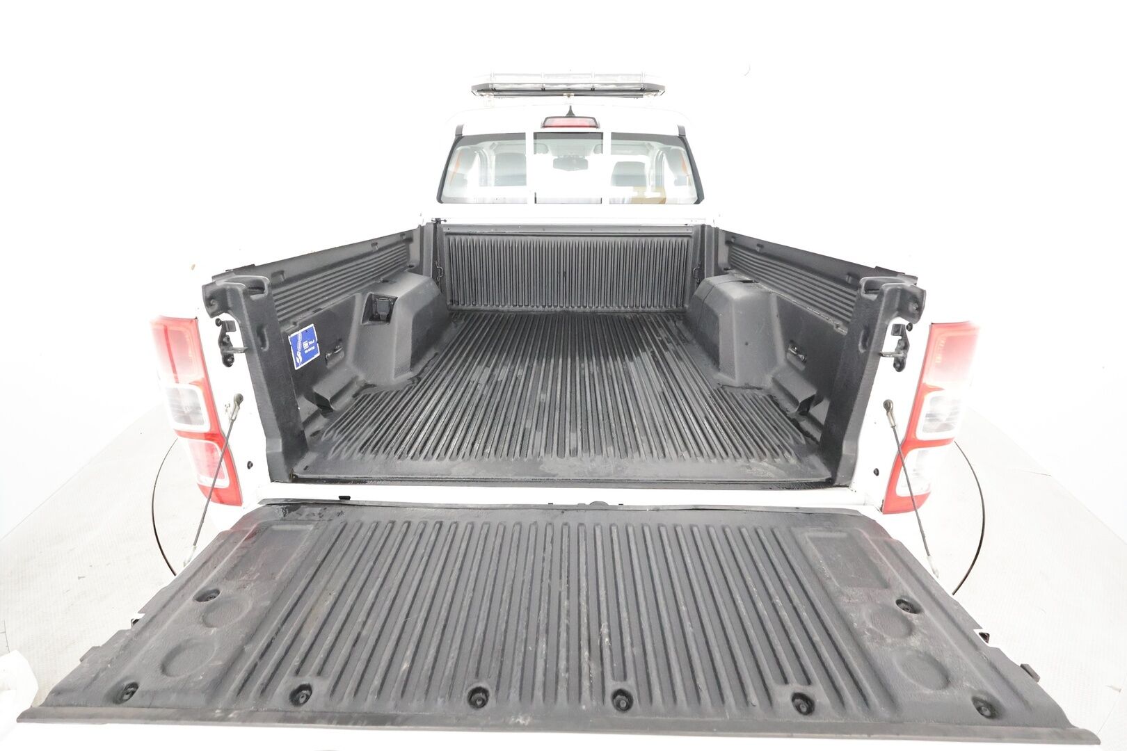 Ford Ranger 2019 Super Cab 2,0TDCi 170 hp A10 4x4 XLT * Webasto / Koukku / P.Kamera / Vakkari / Kaistavahti / Bluetooth * - 1-om Suomi-auto / Kahdet renkaat aluvanteilla