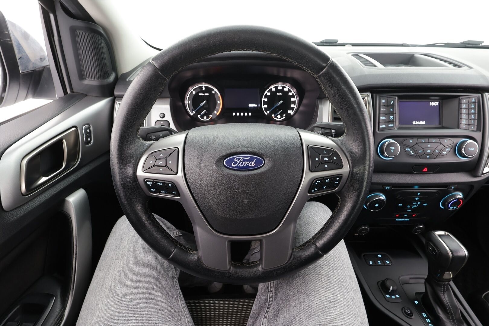 Ford Ranger 2019 Super Cab 2,0TDCi 170 hp A10 4x4 XLT * Webasto / Koukku / P.Kamera / Vakkari / Kaistavahti / Bluetooth * - 1-om Suomi-auto / Kahdet renkaat aluvanteilla