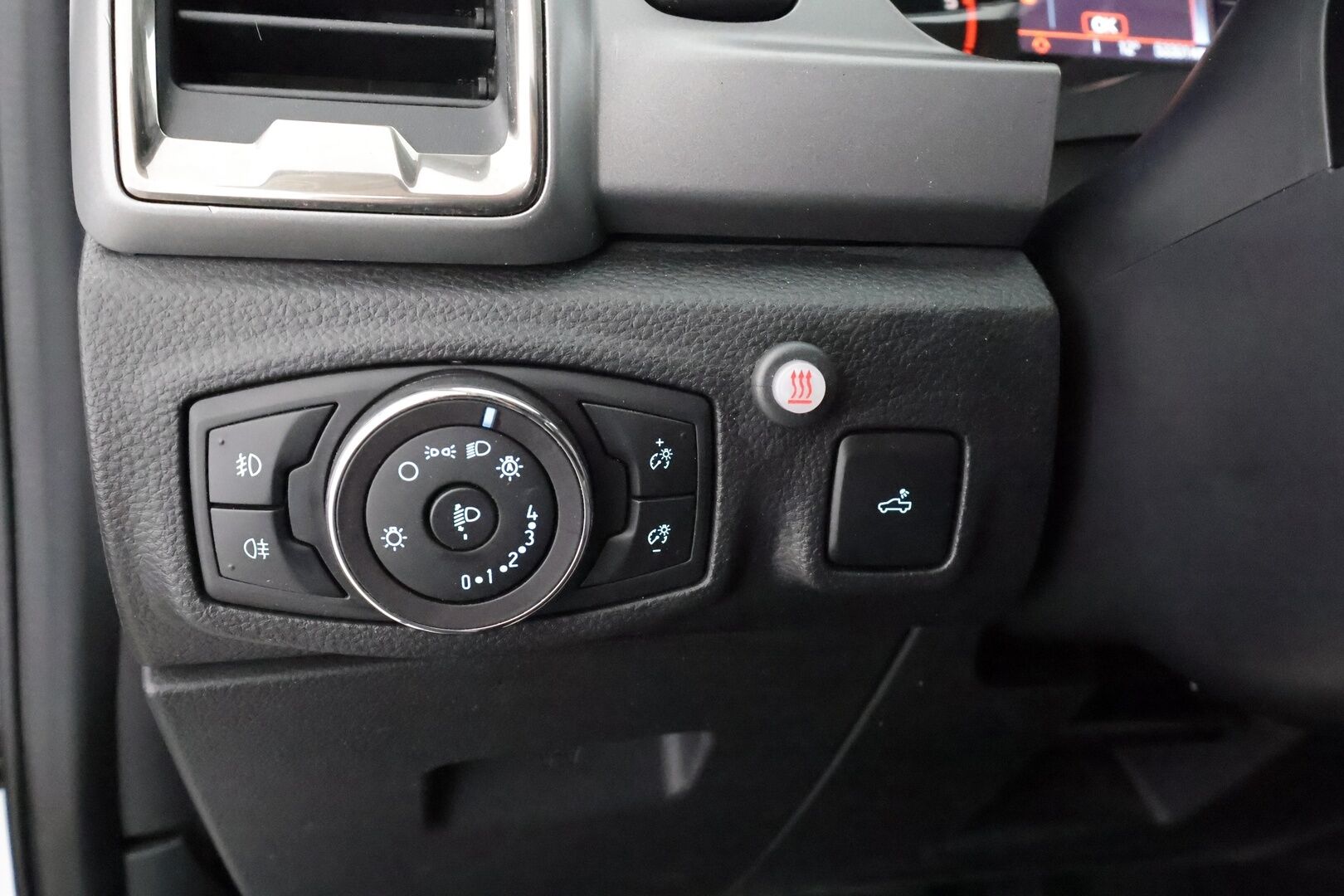 Ford Ranger 2019 Super Cab 2,0TDCi 170 hp A10 4x4 XLT * Webasto / Koukku / P.Kamera / Vakkari / Kaistavahti / Bluetooth * - 1-om Suomi-auto / Kahdet renkaat aluvanteilla