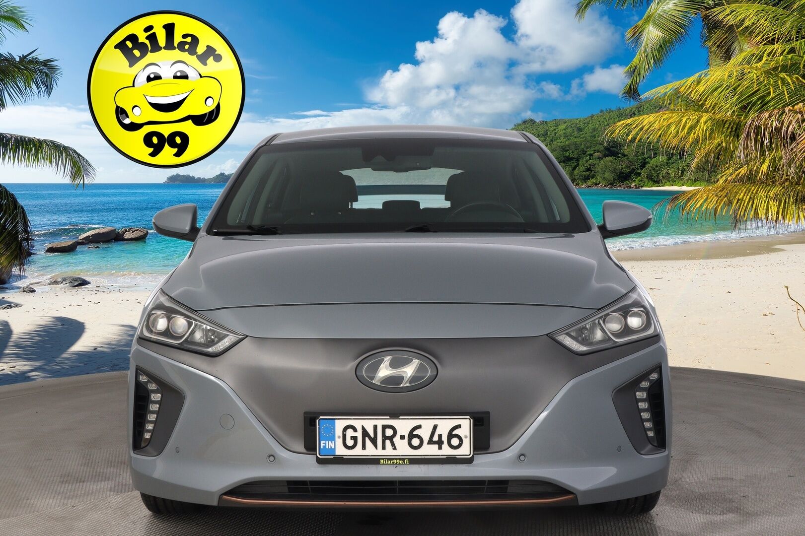 Hyundai IONIQ ELECTRIC 2018 Premium Executive *ACC / Ilmastoidut- ja lämmitettävät nahat / Infinity / Appconnect / Kuskinmuistipekki / Blis* - Kamera / Lämpöpumppu / 2x hyvät renkaat ja vanteet / Lämpöratti