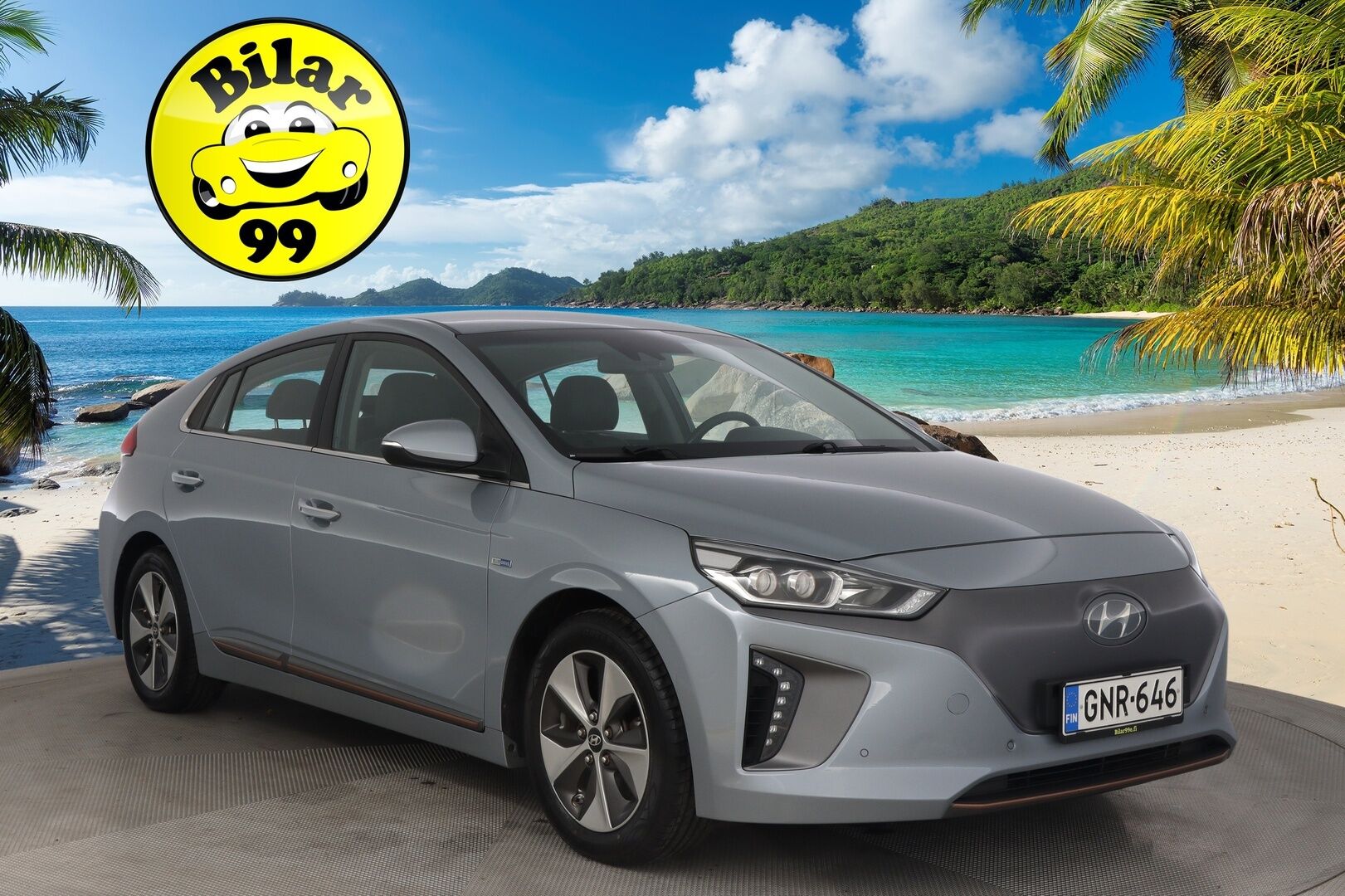 Hyundai IONIQ ELECTRIC 2018 Premium Executive *ACC / Ilmastoidut- ja lämmitettävät nahat / Infinity / Appconnect / Kuskinmuistipekki / Blis* - Kamera / Lämpöpumppu / 2x hyvät renkaat ja vanteet / Lämpöratti