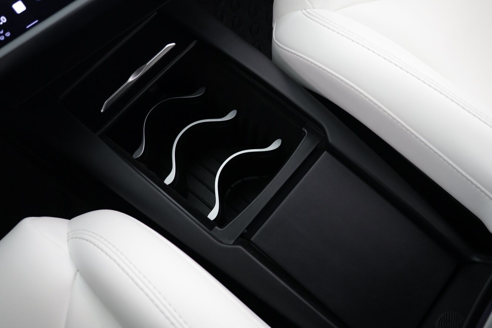 Tesla Model S 2020 Long Range AWD Raven ** AP / Ilma-alusta / 21'' Turbine / Vaaleat nahat / Premium Sound - 2x vanteet / Suomi-auto / Tyylikäs 