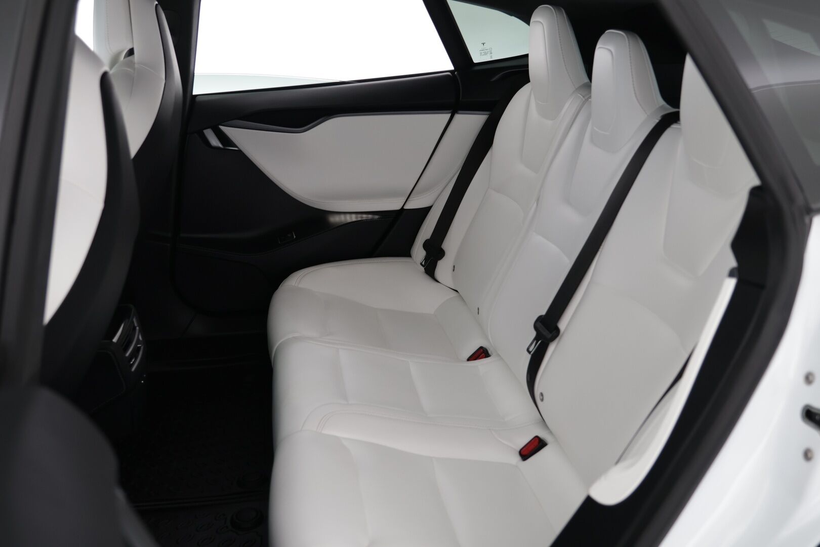 Tesla Model S 2020 Long Range AWD Raven ** AP / Ilma-alusta / 21'' Turbine / Vaaleat nahat / Premium Sound - 2x vanteet / Suomi-auto / Tyylikäs 