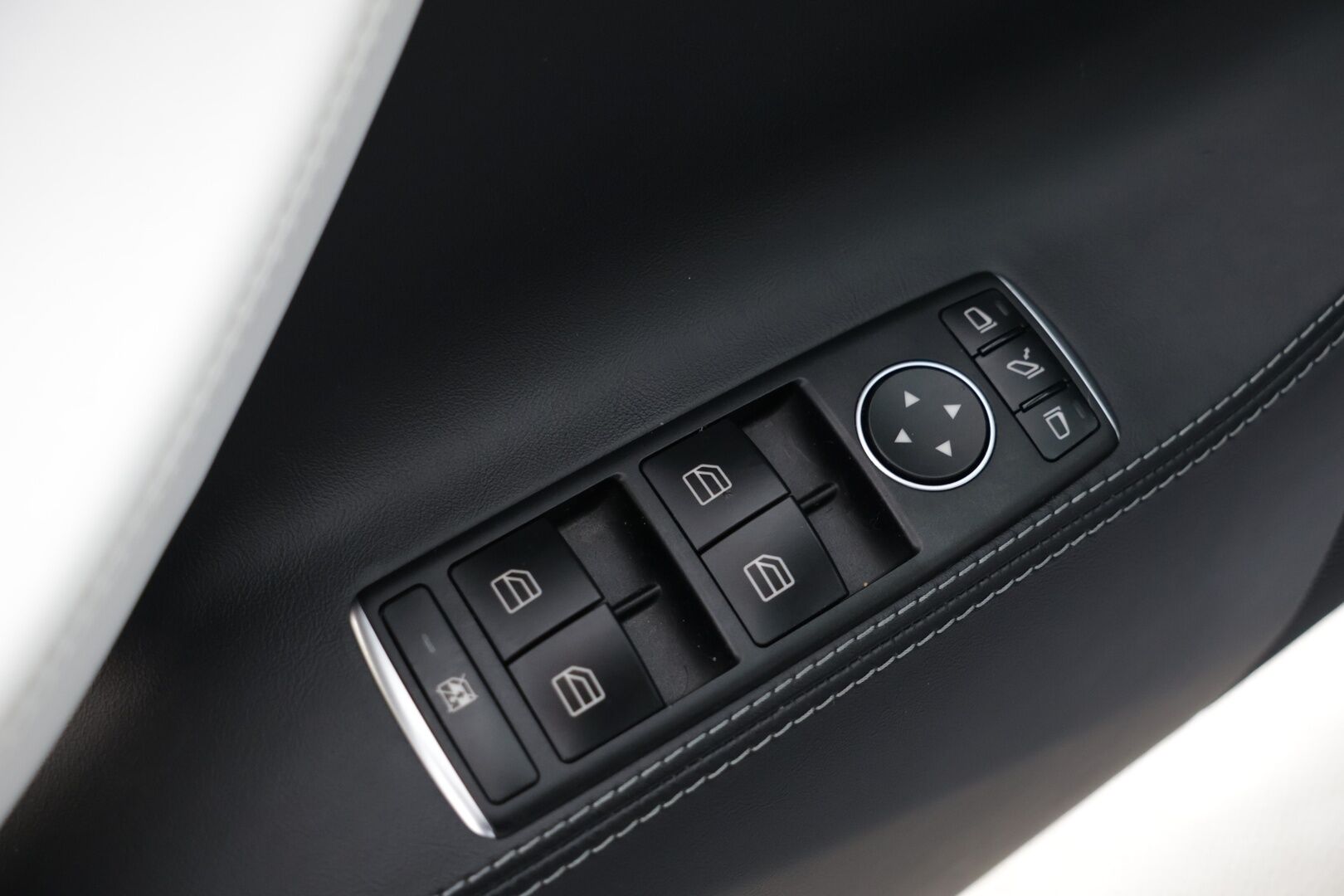 Tesla Model S 2020 Long Range AWD Raven ** AP / Ilma-alusta / 21'' Turbine / Vaaleat nahat / Premium Sound - 2x vanteet / Suomi-auto / Tyylikäs 