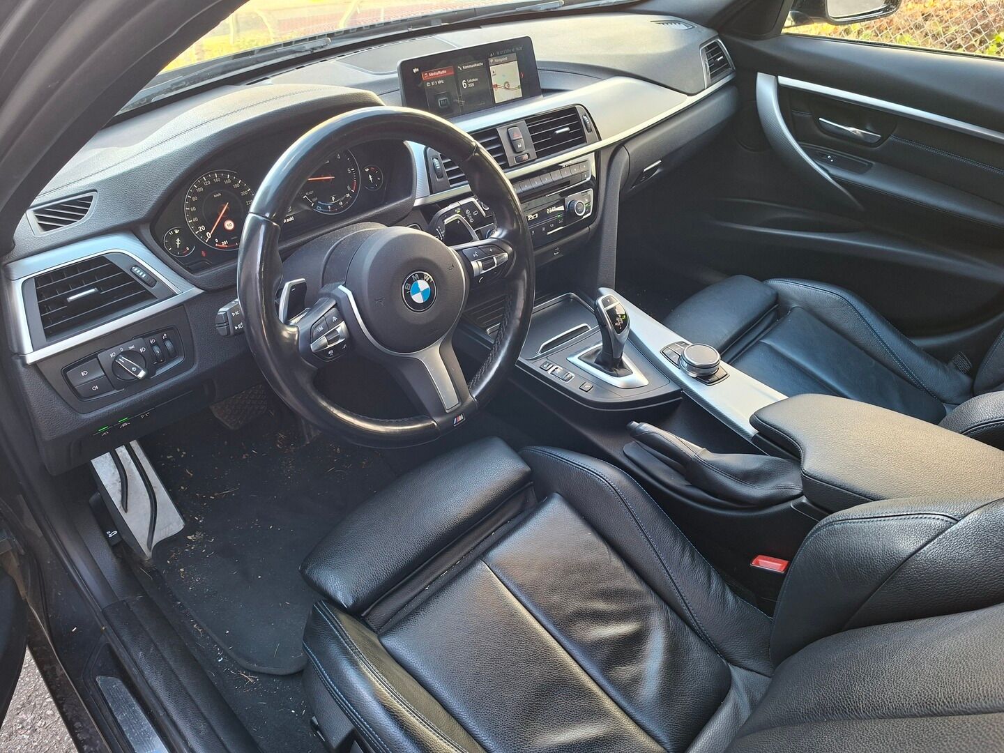 BMW 320 2019 F31 Touring 320d A xDrive Business M Sport - ACC | Driving Assistant | Koukku | HiFi | Sporttinahat | Peruutuskamera | Adapt.LED | LCI | Supervarusteet!