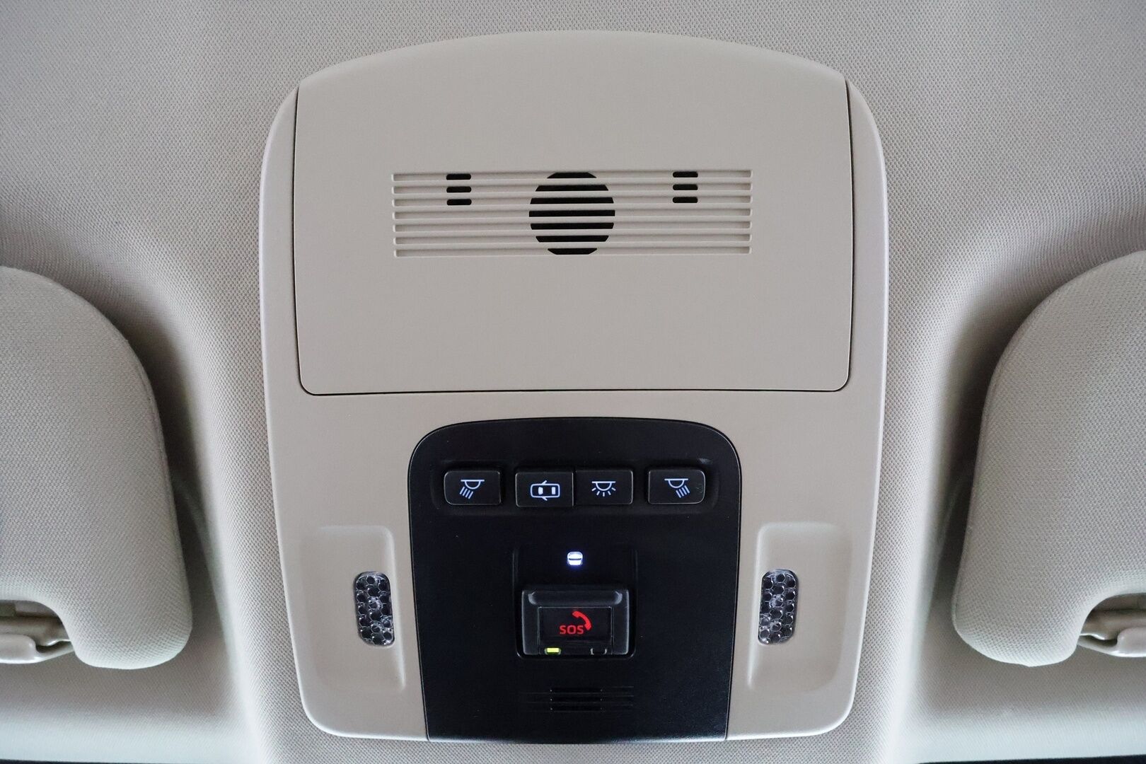 Toyota Camry 2019 2,5 Hybrid Style * Sisätilanlämmitin / ACC / LED / P.Kamera / Sähköpenkit / Navi / Keyless * - Merkkihuollot / Kahdet renkaat aluvanteilla / Suomi-auto