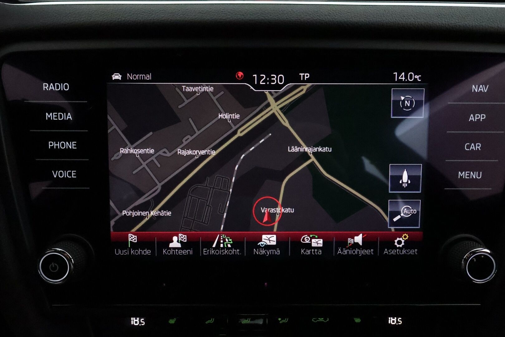 Skoda Octavia 2020 2,0 TSI RS BusinessLine DSG Autom. **Adapt.vakkari / Webasto / Muistipenkki / LED / Navi / Sporttipenkit** - Suomi-auto / Kahdet renkaat aluvanteilla / P.kamera / Digimittaristo / Penkinlämmittimet takana / Tuulilasin lämmitin 