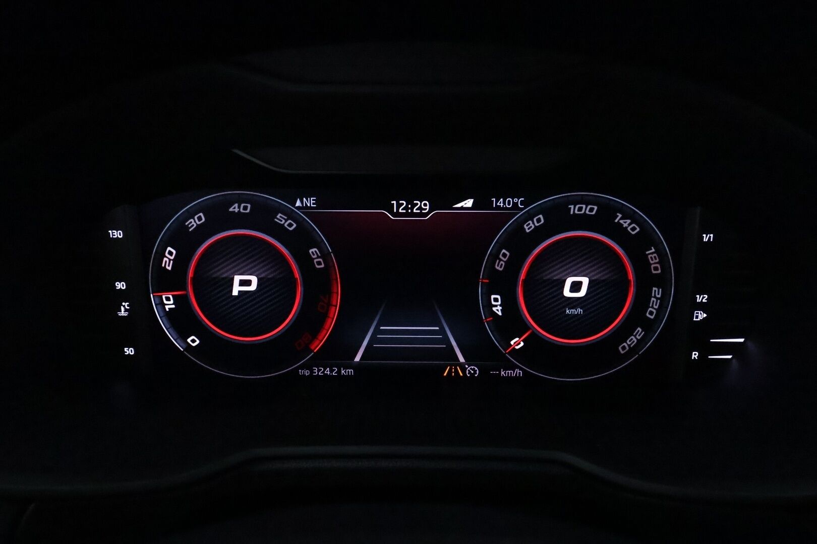 Skoda Octavia 2020 2,0 TSI RS BusinessLine DSG Autom. **Adapt.vakkari / Webasto / Muistipenkki / LED / Navi / Sporttipenkit** - Suomi-auto / Kahdet renkaat aluvanteilla / P.kamera / Digimittaristo / Penkinlämmittimet takana / Tuulilasin lämmitin 