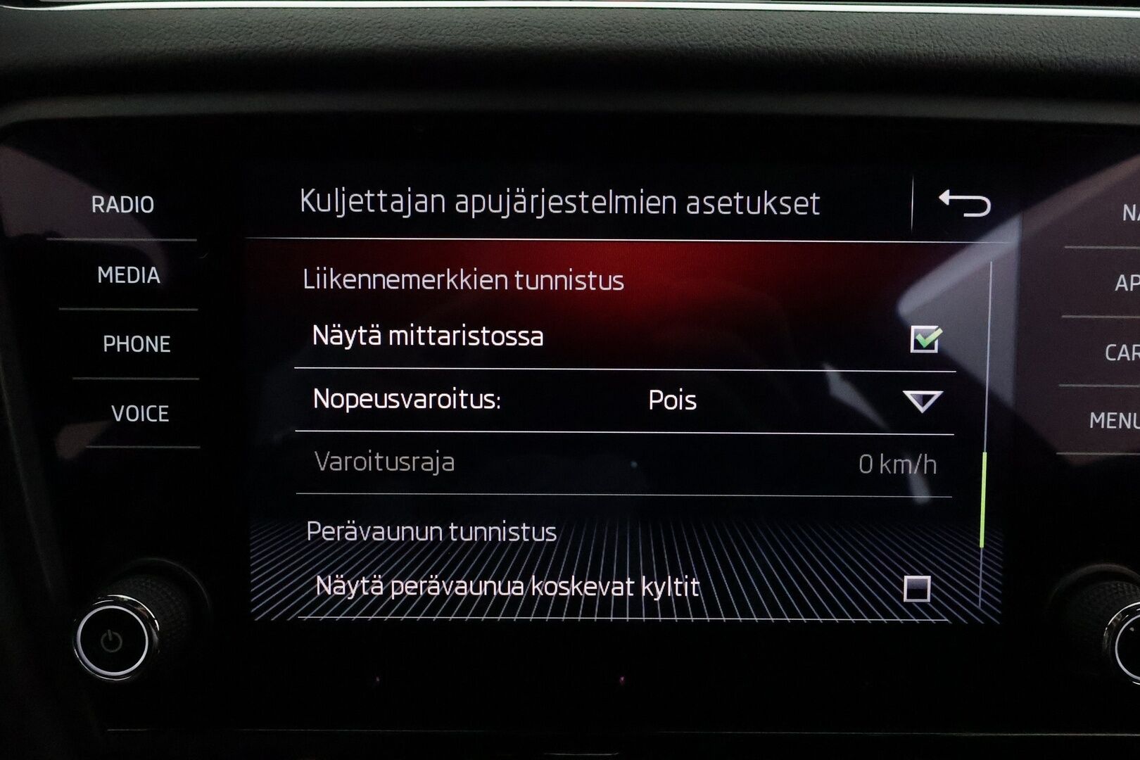 Skoda Octavia 2020 2,0 TSI RS BusinessLine DSG Autom. **Adapt.vakkari / Webasto / Muistipenkki / LED / Navi / Sporttipenkit** - Suomi-auto / Kahdet renkaat aluvanteilla / P.kamera / Digimittaristo / Penkinlämmittimet takana / Tuulilasin lämmitin 