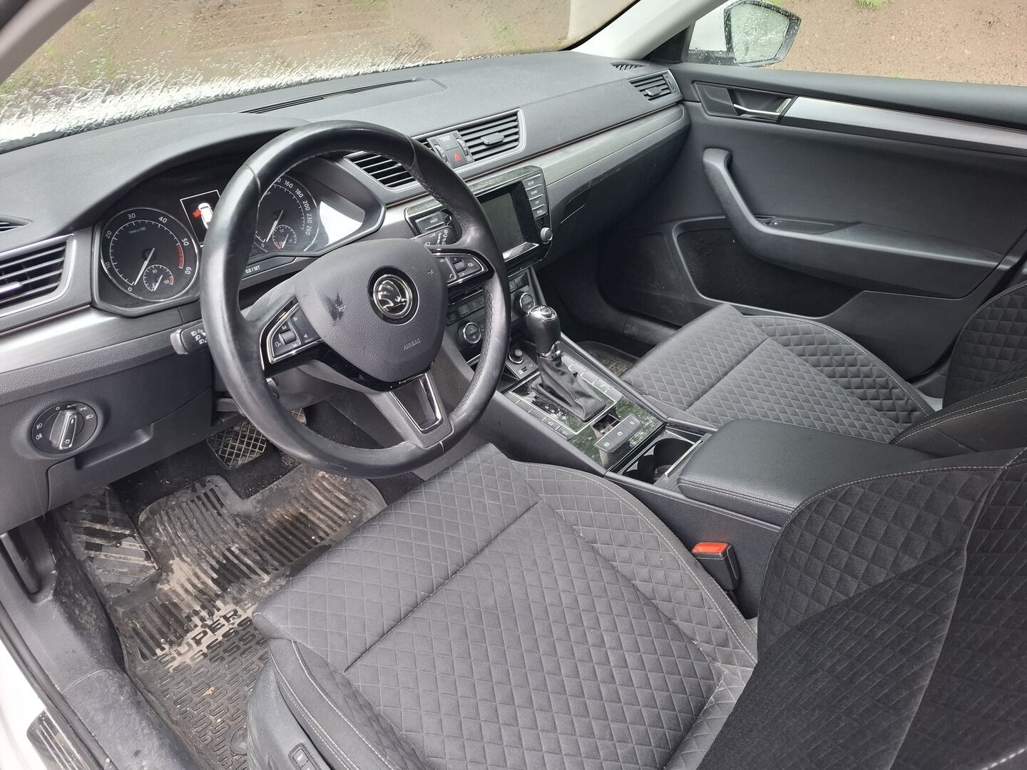 Skoda Superb 2016 2.0 TDi 150 Style DSG Combi **Adapt.vakkari / Webasto / Xenon / Koukku / Muistipenkki / TULOSSA