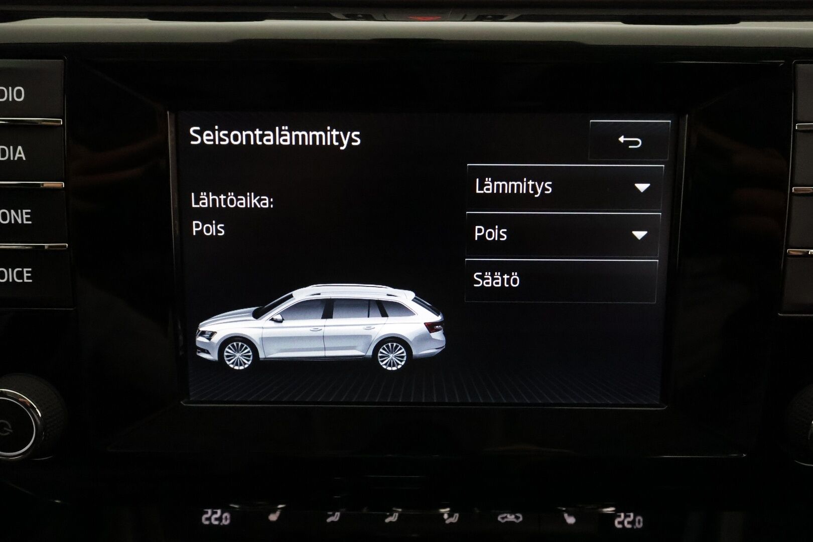 Skoda Superb 2016 2.0 TDi 150 Style DSG Combi **Webasto / Koukku / Adapt.Vakkari / Xenon / Muistipenkki / P.Kamera / Apple&Android - Kahdet Renkaat