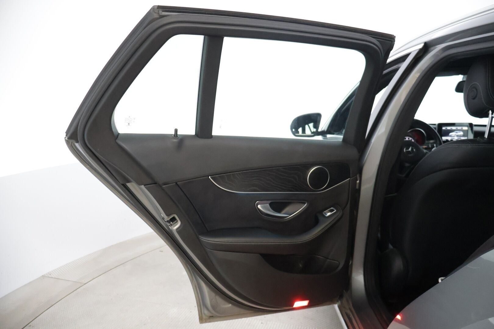 Mercedes-Benz C 2016 350 e T A Premium Business - YritysOutlet - Myydään vain yrityksille| Airmatic | Navi | Tutkat | Led | Vakkari | puolinahat|