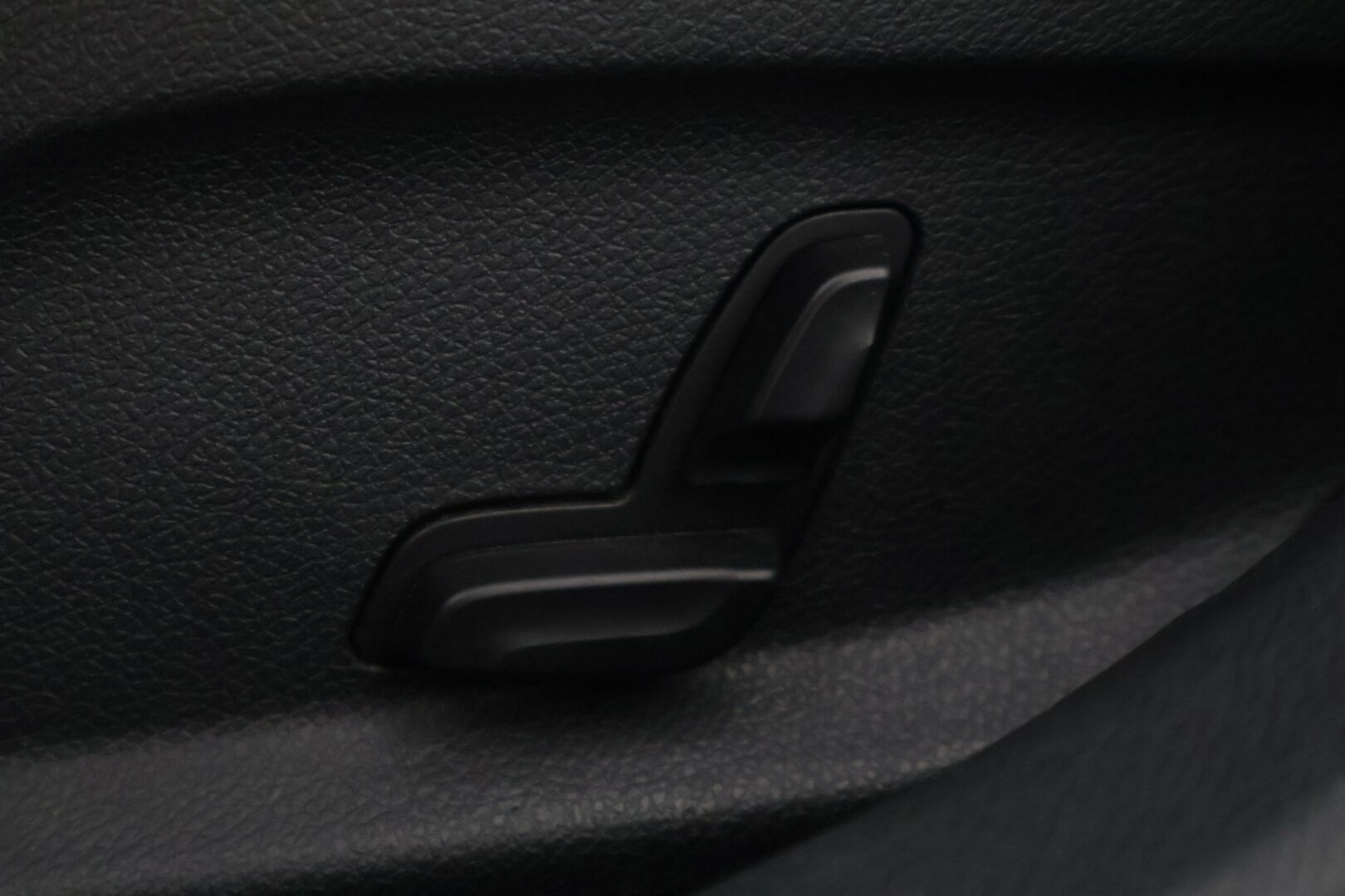 Mercedes-Benz C 2016 350 e T A Premium Business - YritysOutlet - Myydään vain yrityksille| Airmatic | Navi | Tutkat | Led | Vakkari | puolinahat|