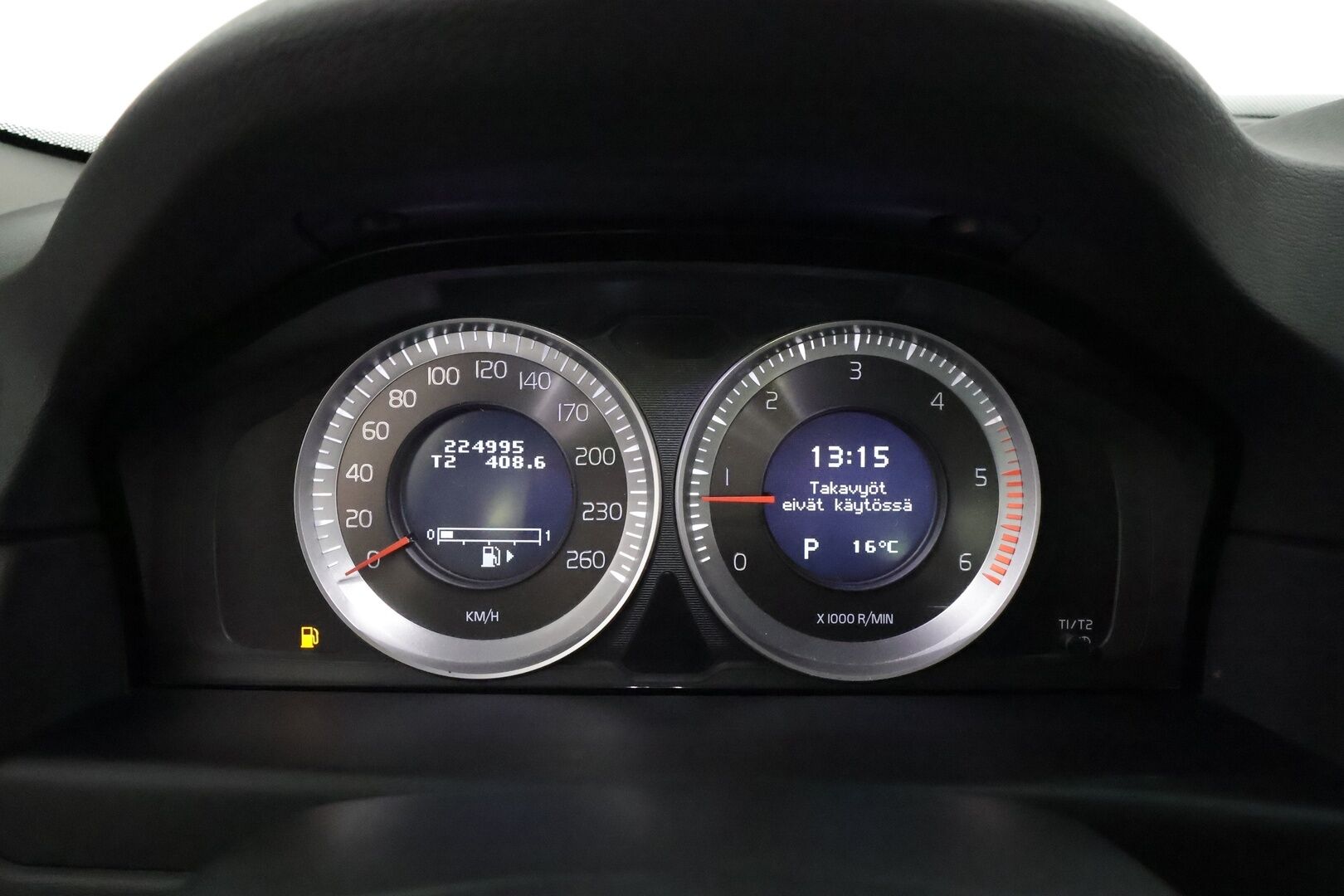 Volvo S80 2013 D4 Summum aut **Webasto / Lasikattoluukku / P.tutkat / Muistipenkki / Navi / Vakkari / KeylessGo / Koukku** - Juuri leimattu! / Kahdet renkaat aluvanteilla / Ei Adblue-järjestelmää